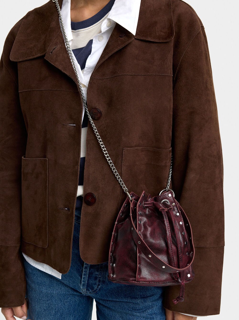 Bolso de hombro con tachuelas 