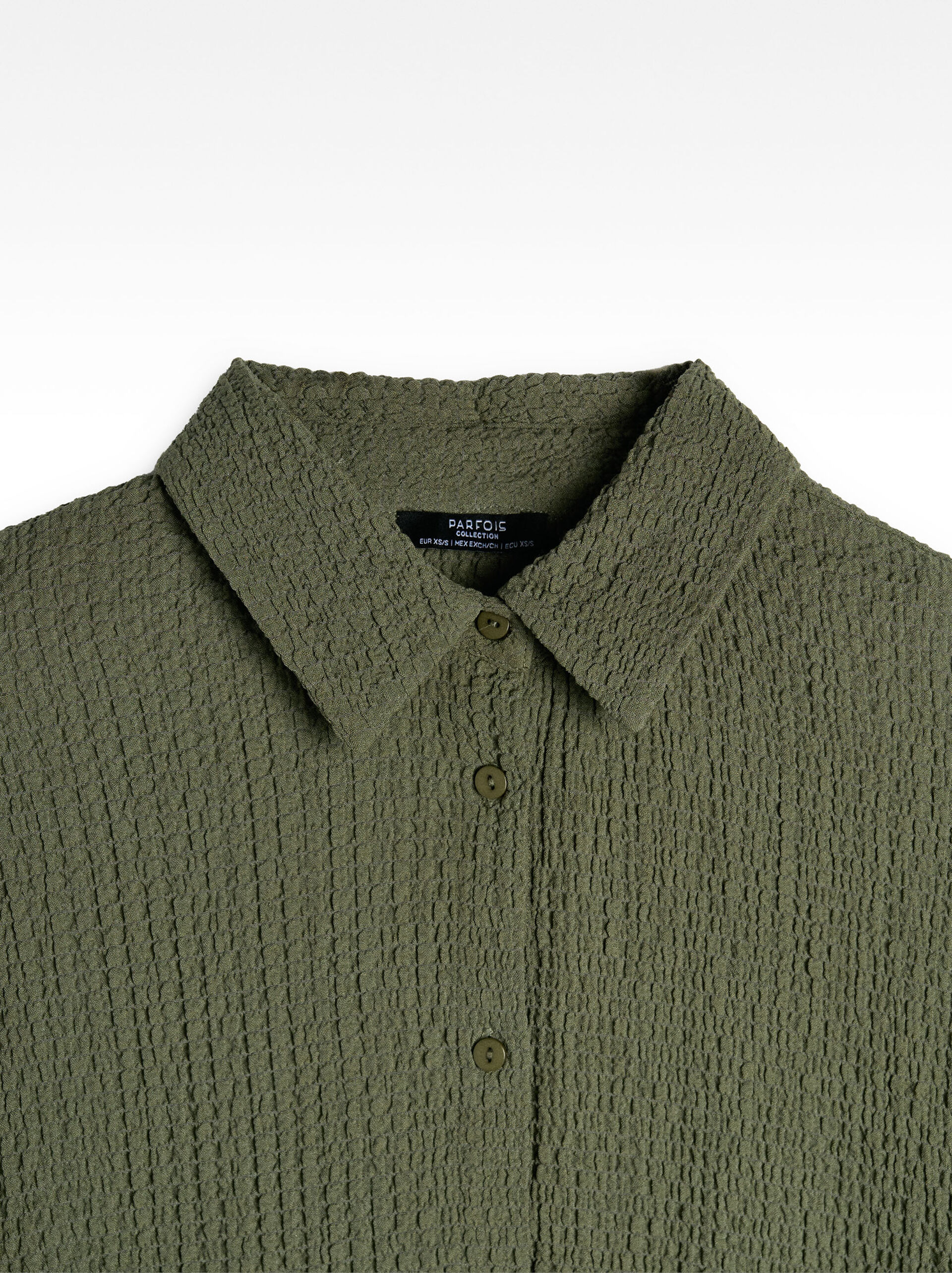 Camisa fluida com efeito enrugado image number 6.0