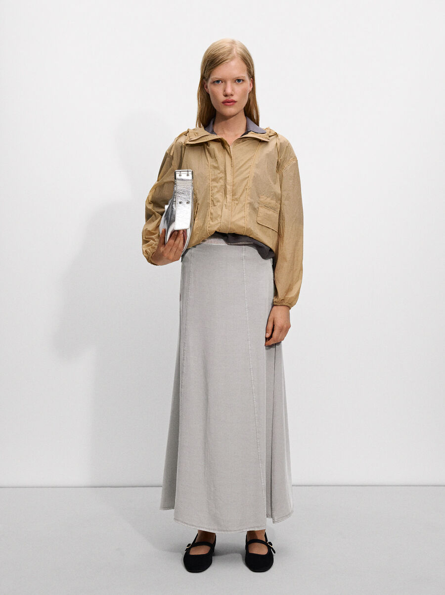 Flowy long skirt
