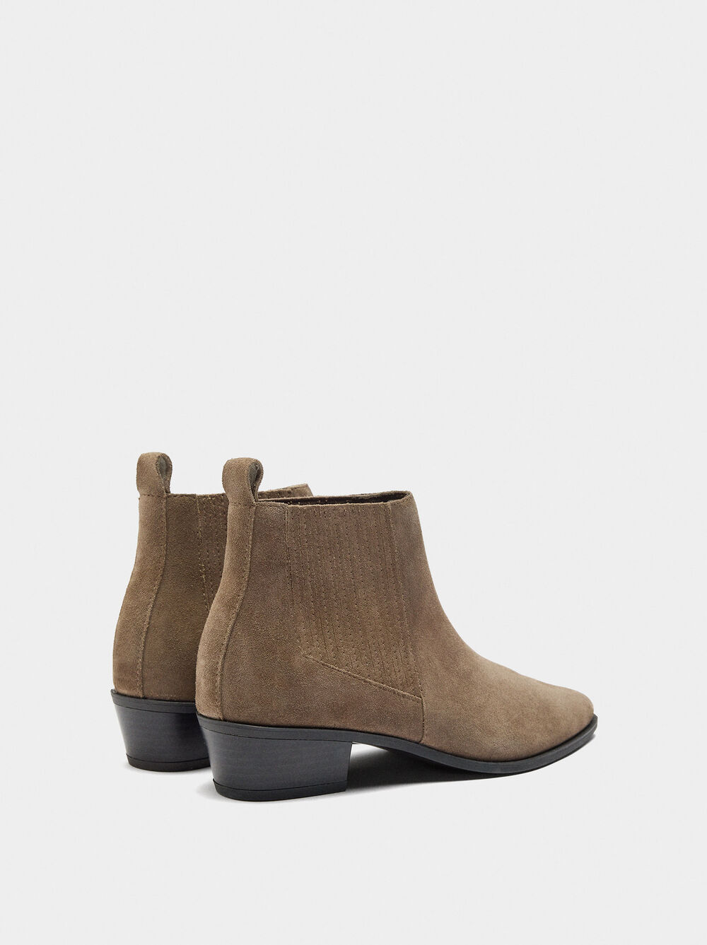 Leather ankle boots with heels