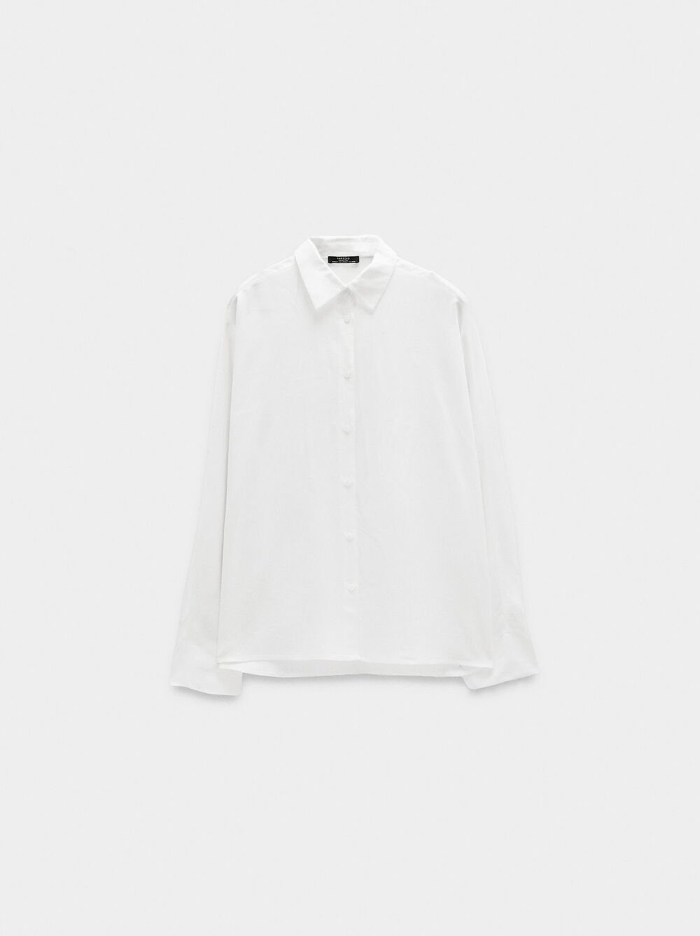 Shirt with long sleeves in a fluid fabric