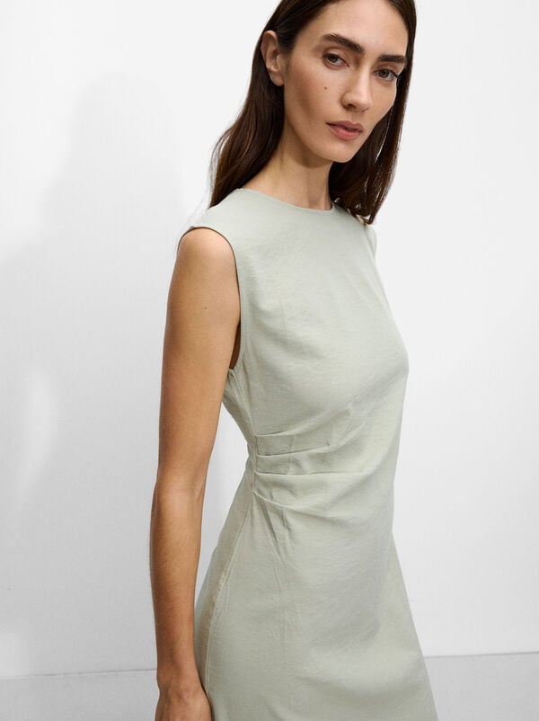Long dress with wrinkled effect