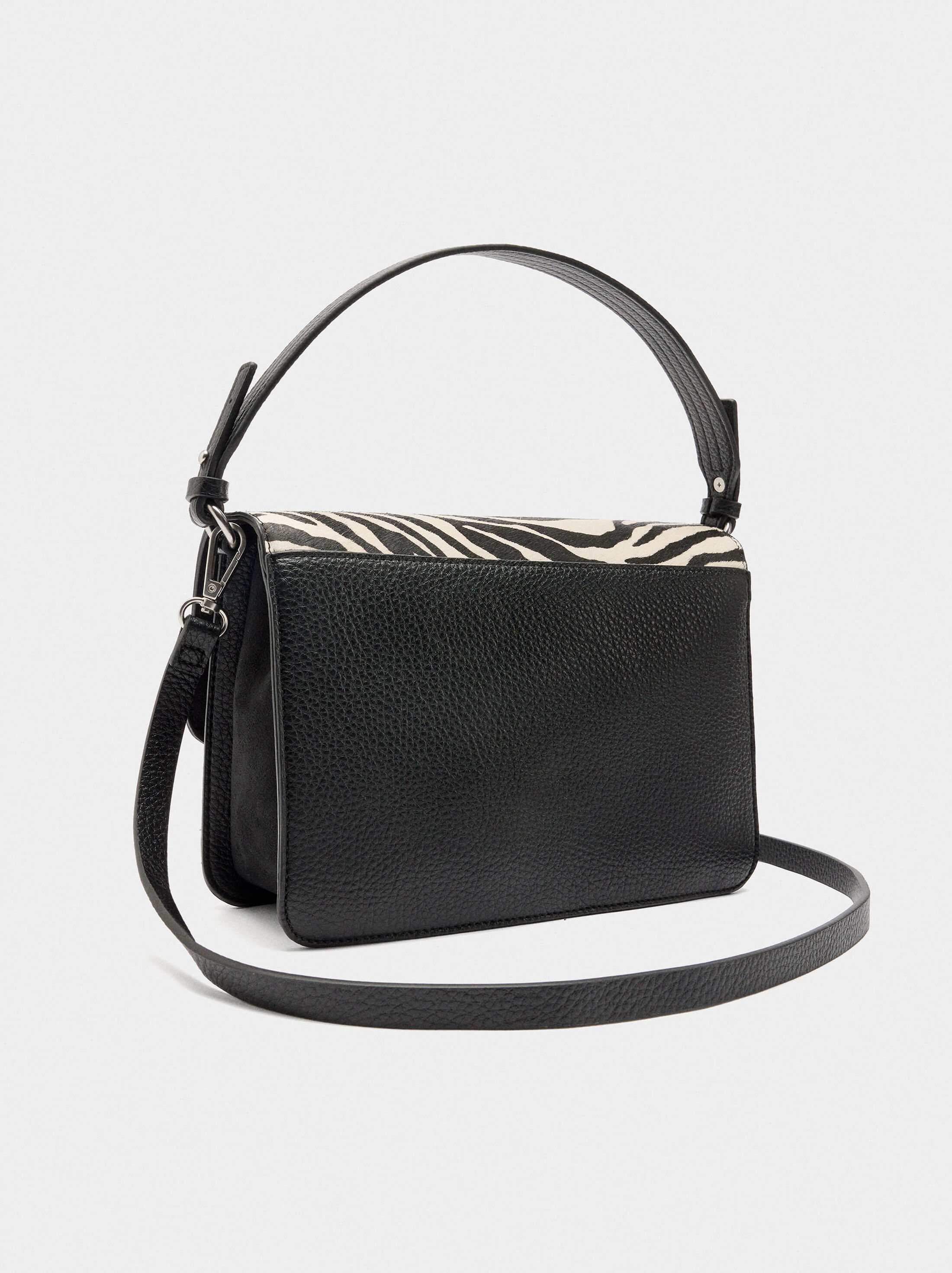 Bolso bandolera detalles de piel image number 3.0