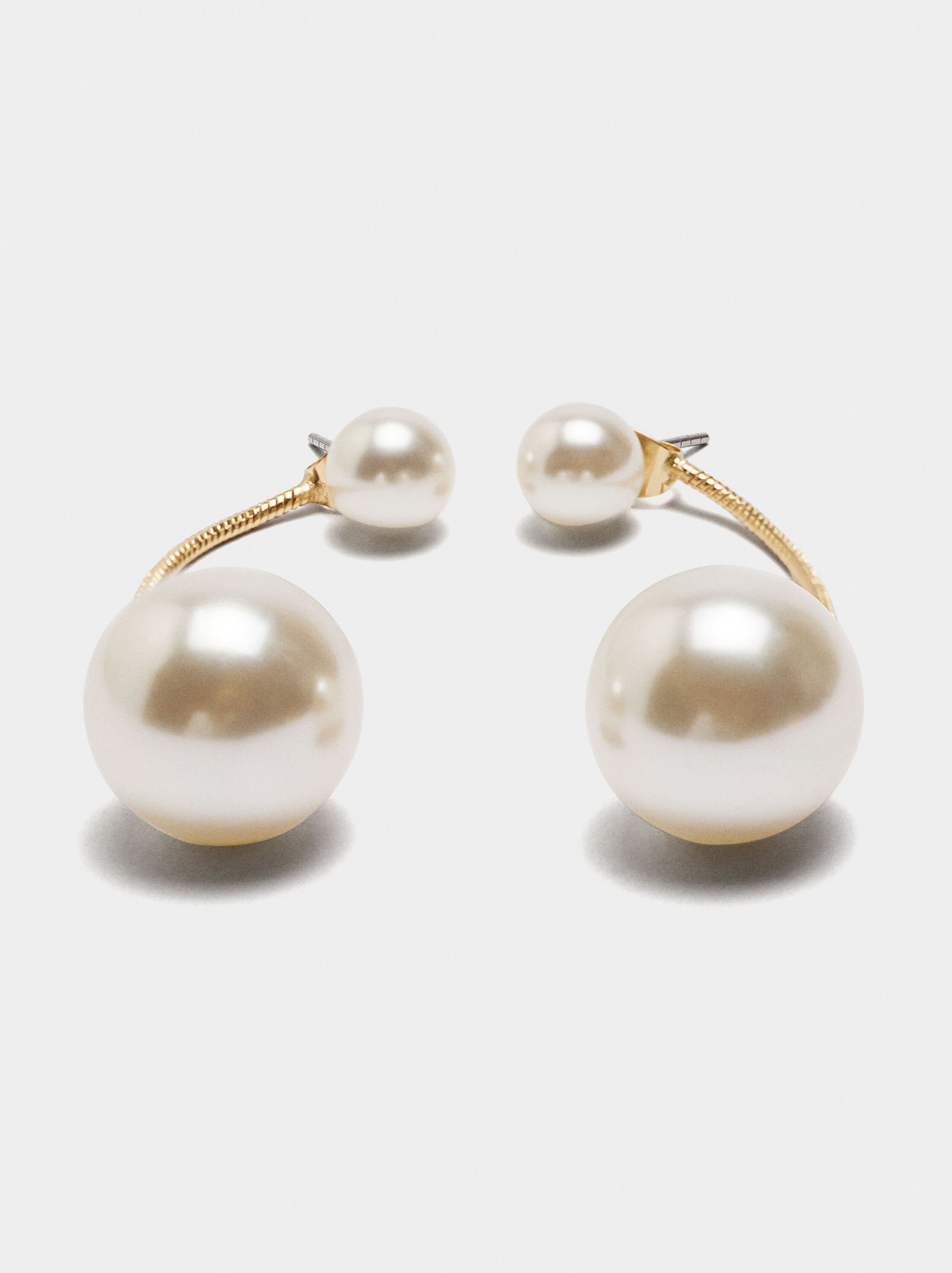 Long earrings with pearls image number 2.0