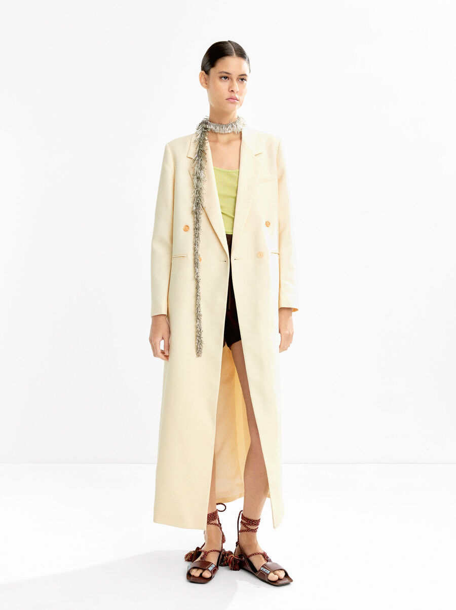 Long blazer with shoulder pads