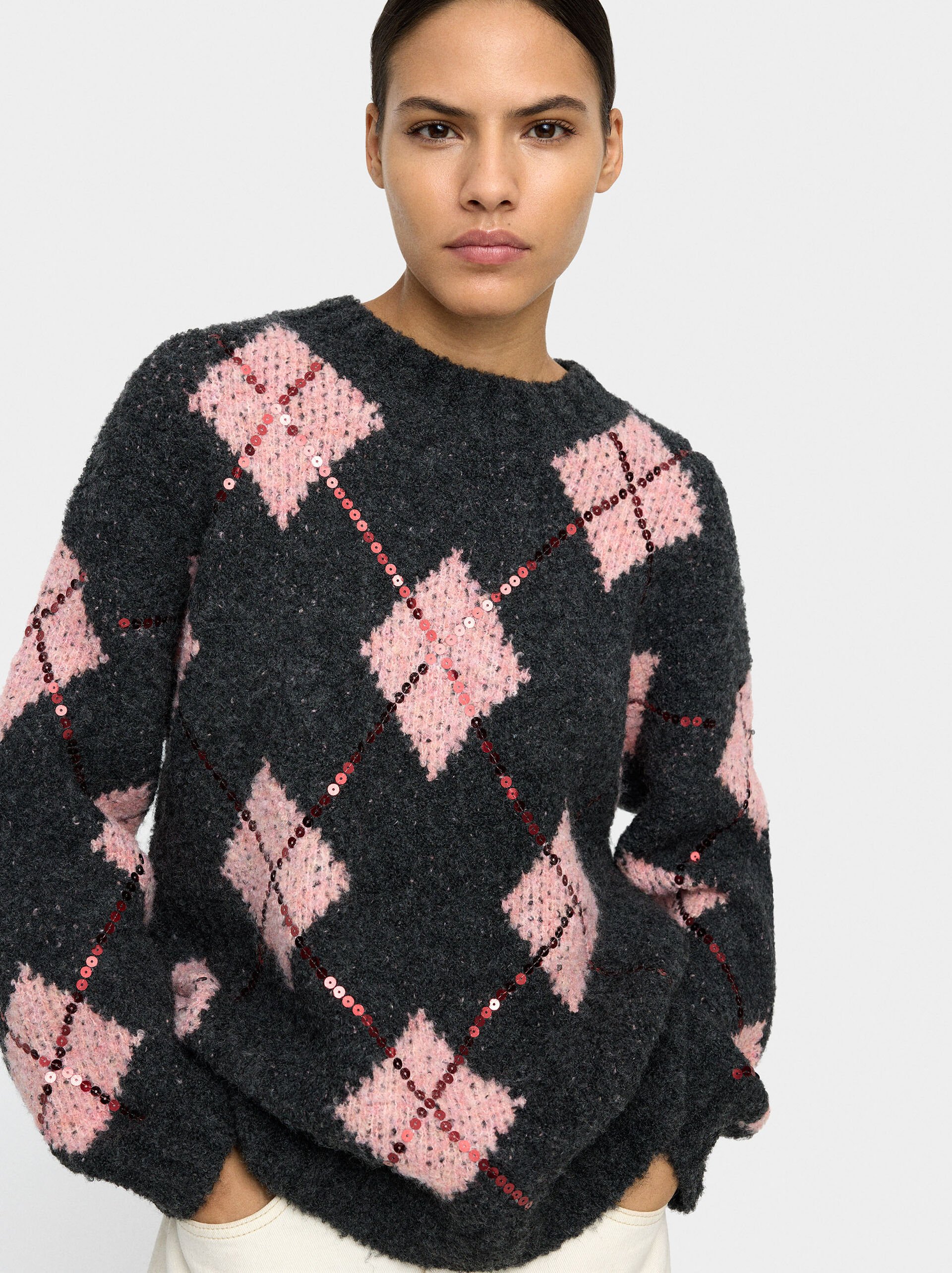 Knit sweater with printed diamonds image number 1.0