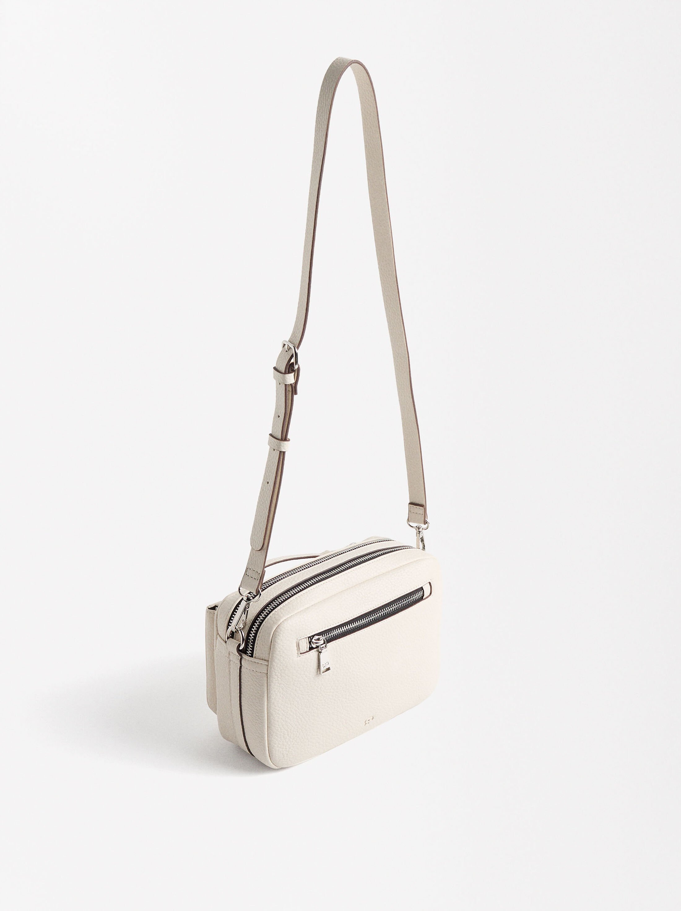 Everyday crossbody bag image number 3.0