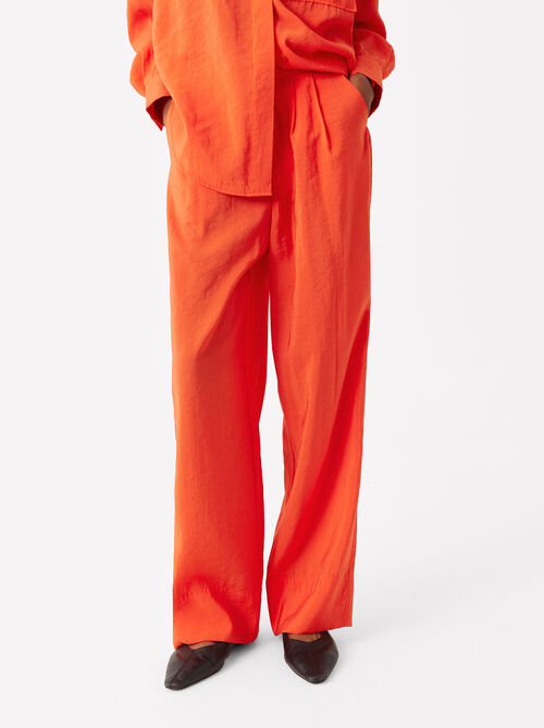Straight Trousers With Pleats