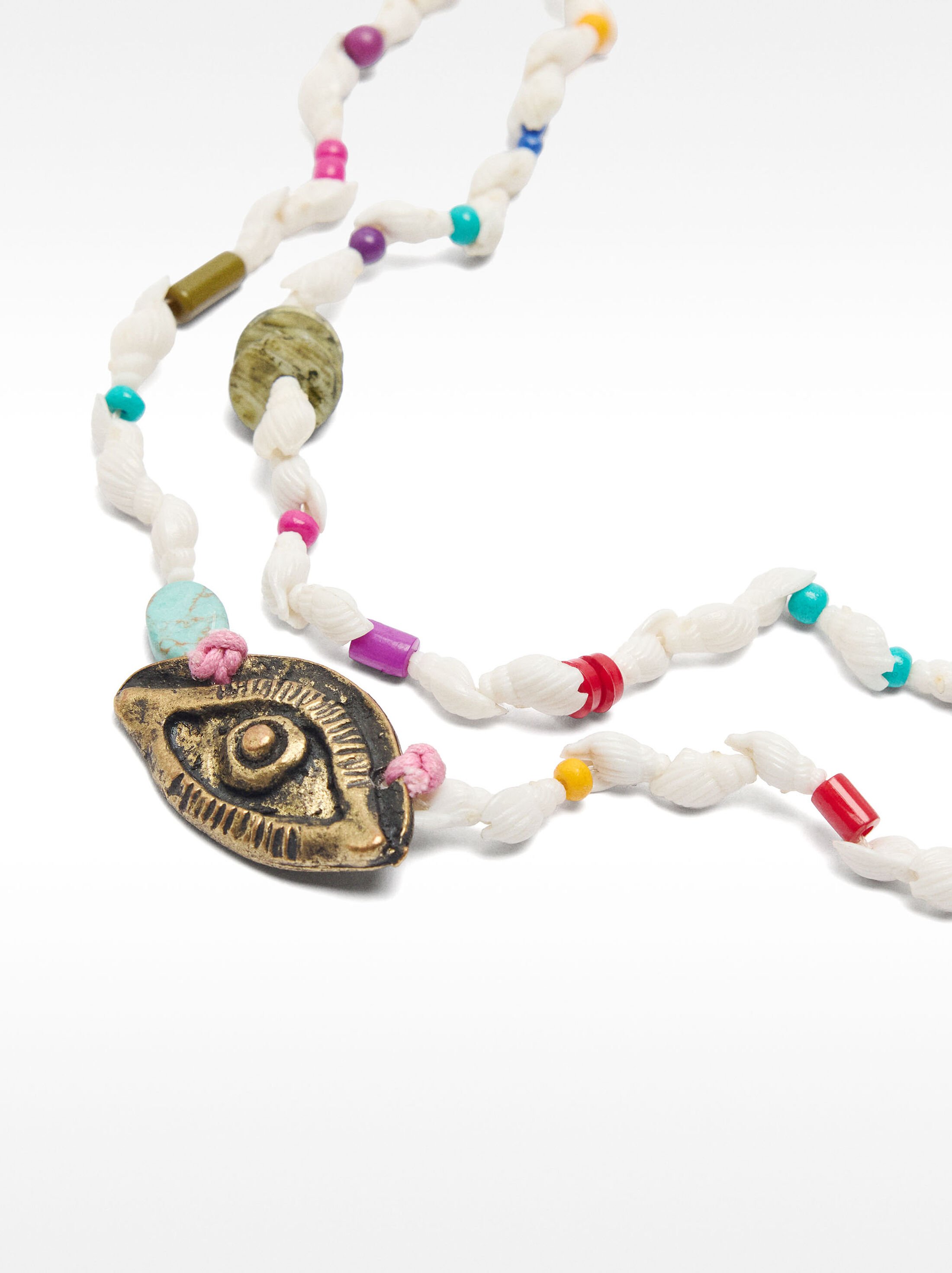 Double necklace with shells and beads image number 1.0
