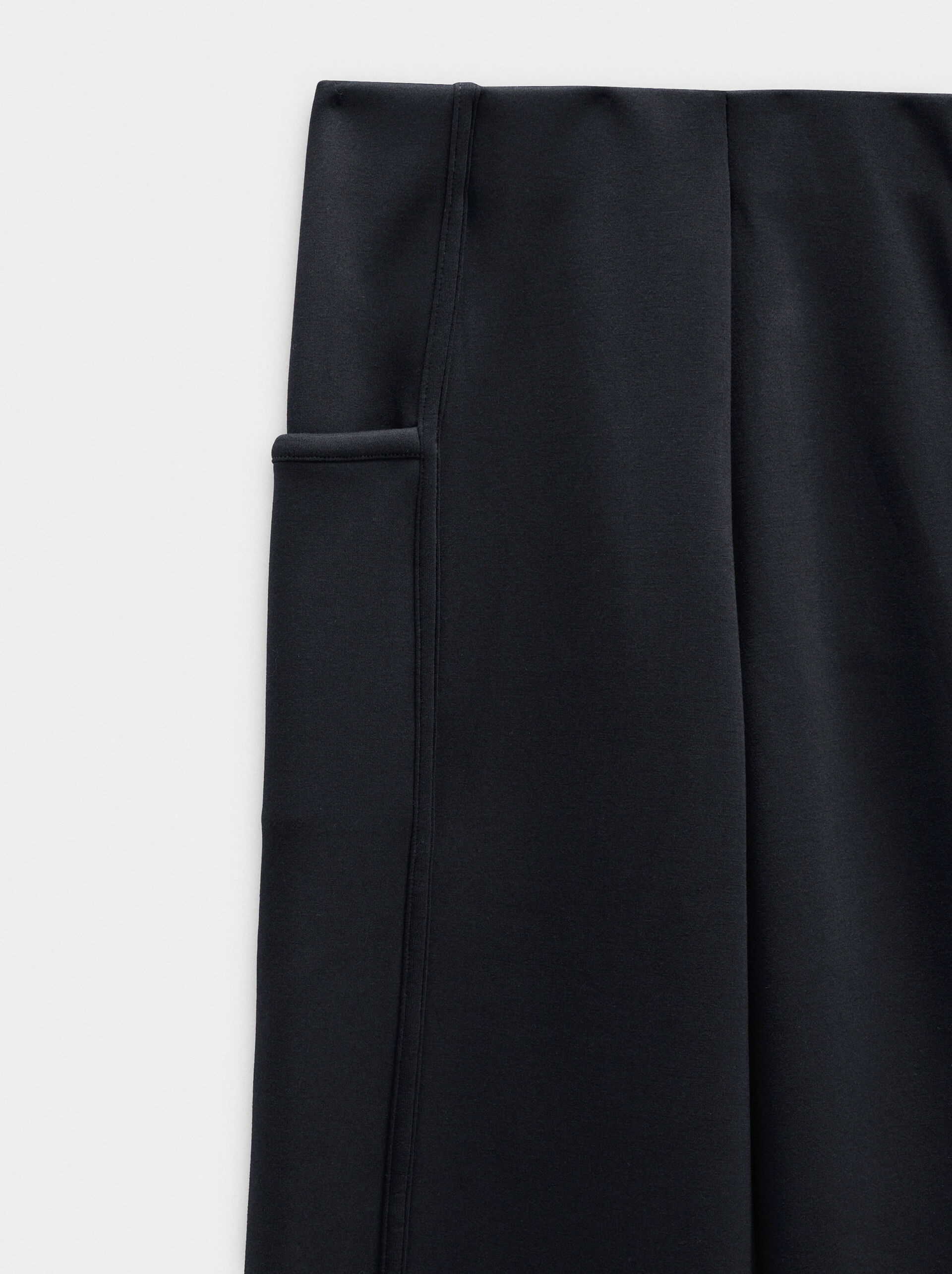 Straight pants with elastic waist image number 5.0