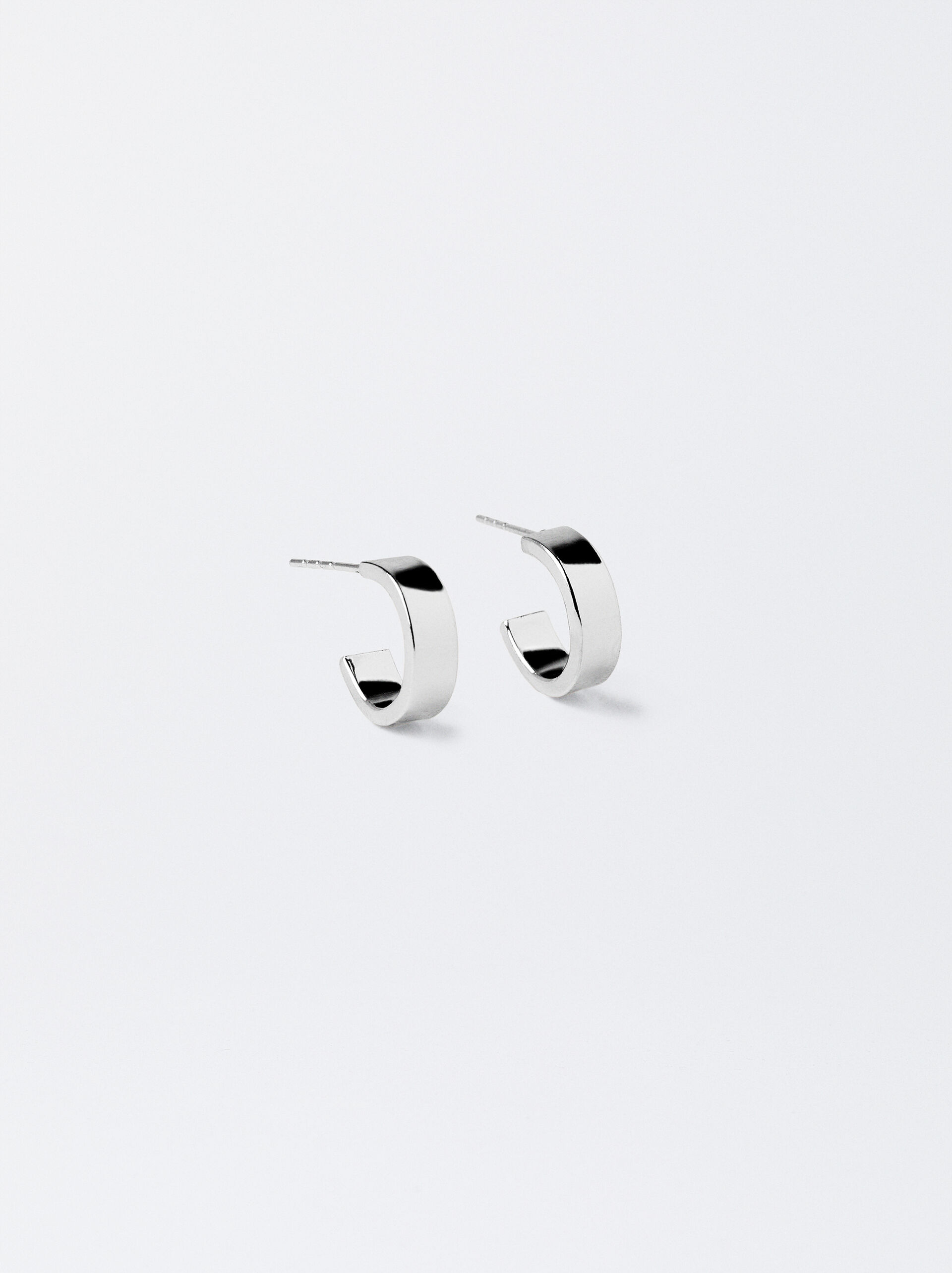 Basic Small Hoop Earrings image number 0.0