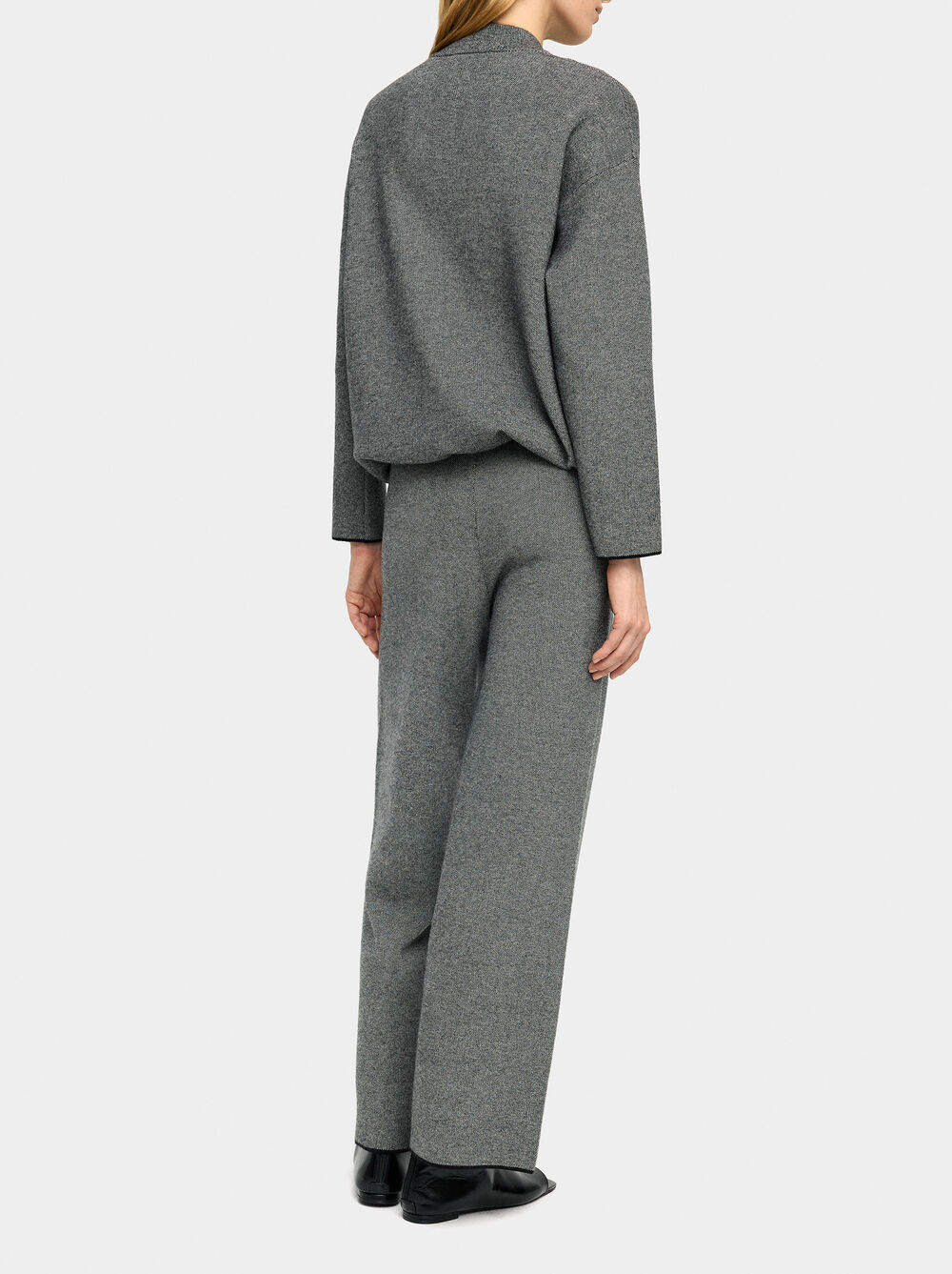 Knit trousers with elastic waist