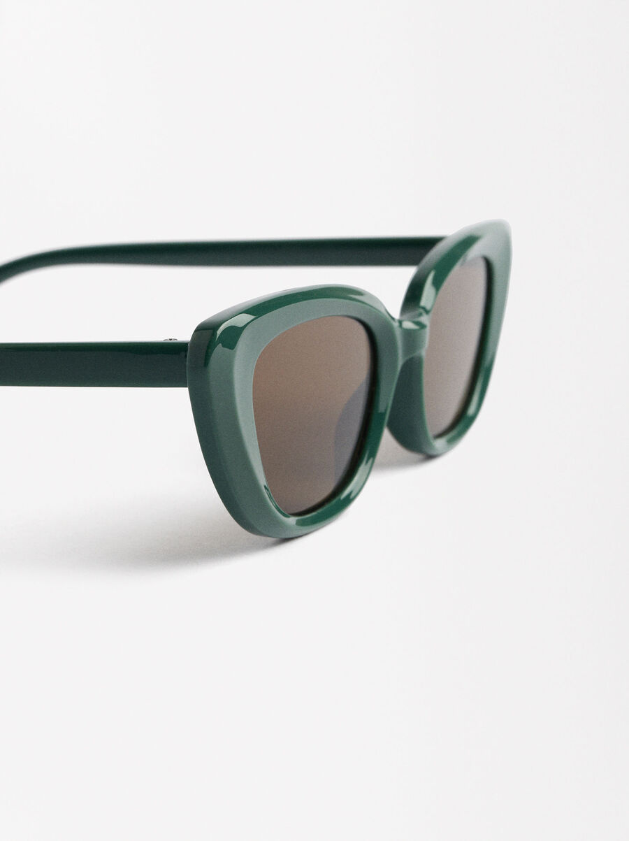 Cat eye sunglasses