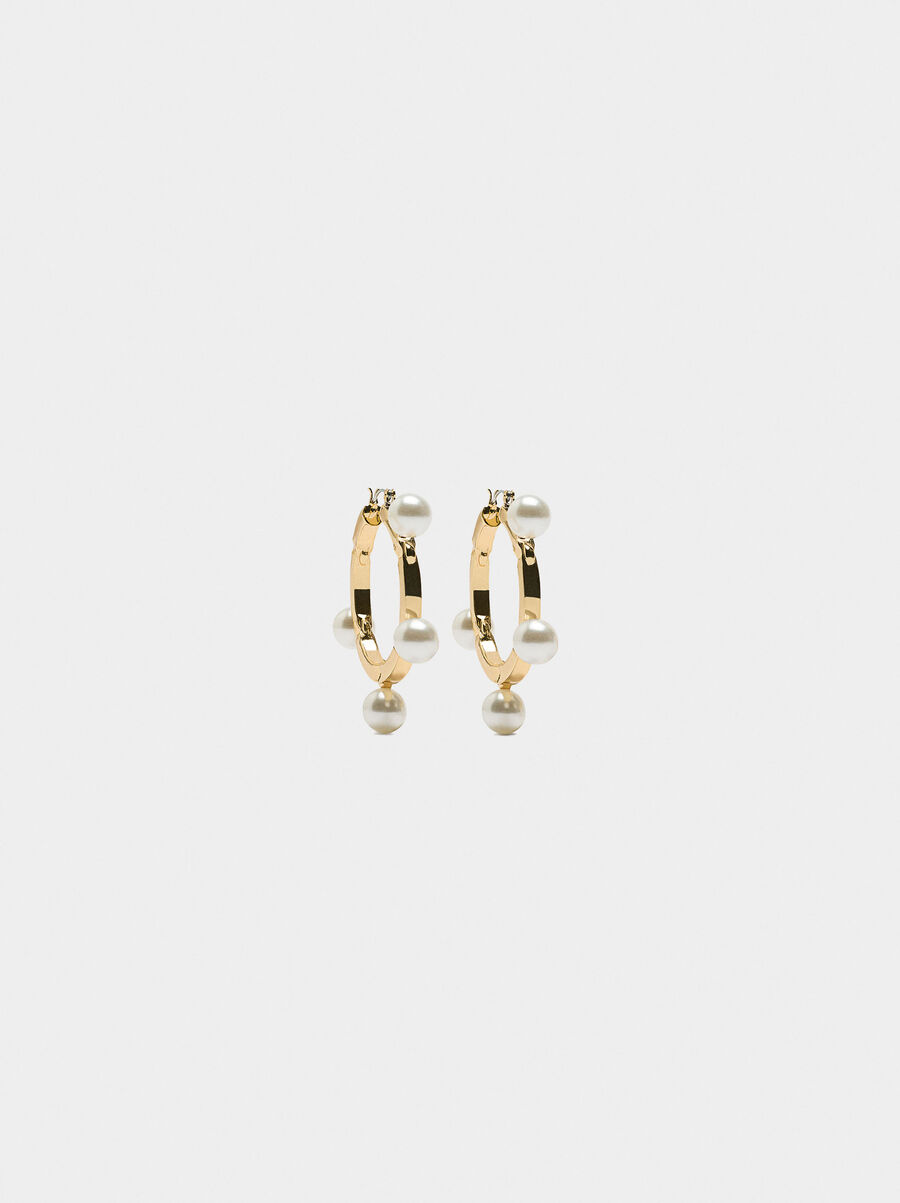 Hoop earrings with pearls