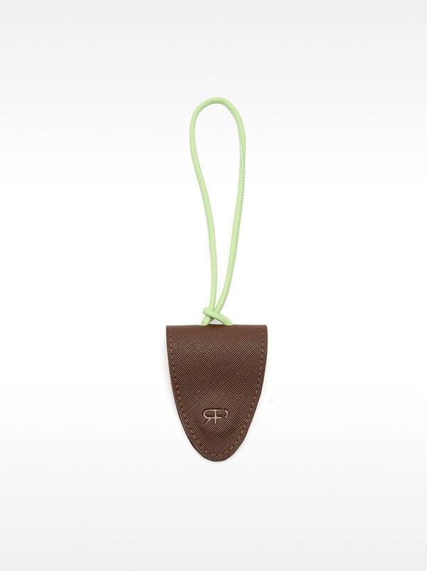 Hat clip