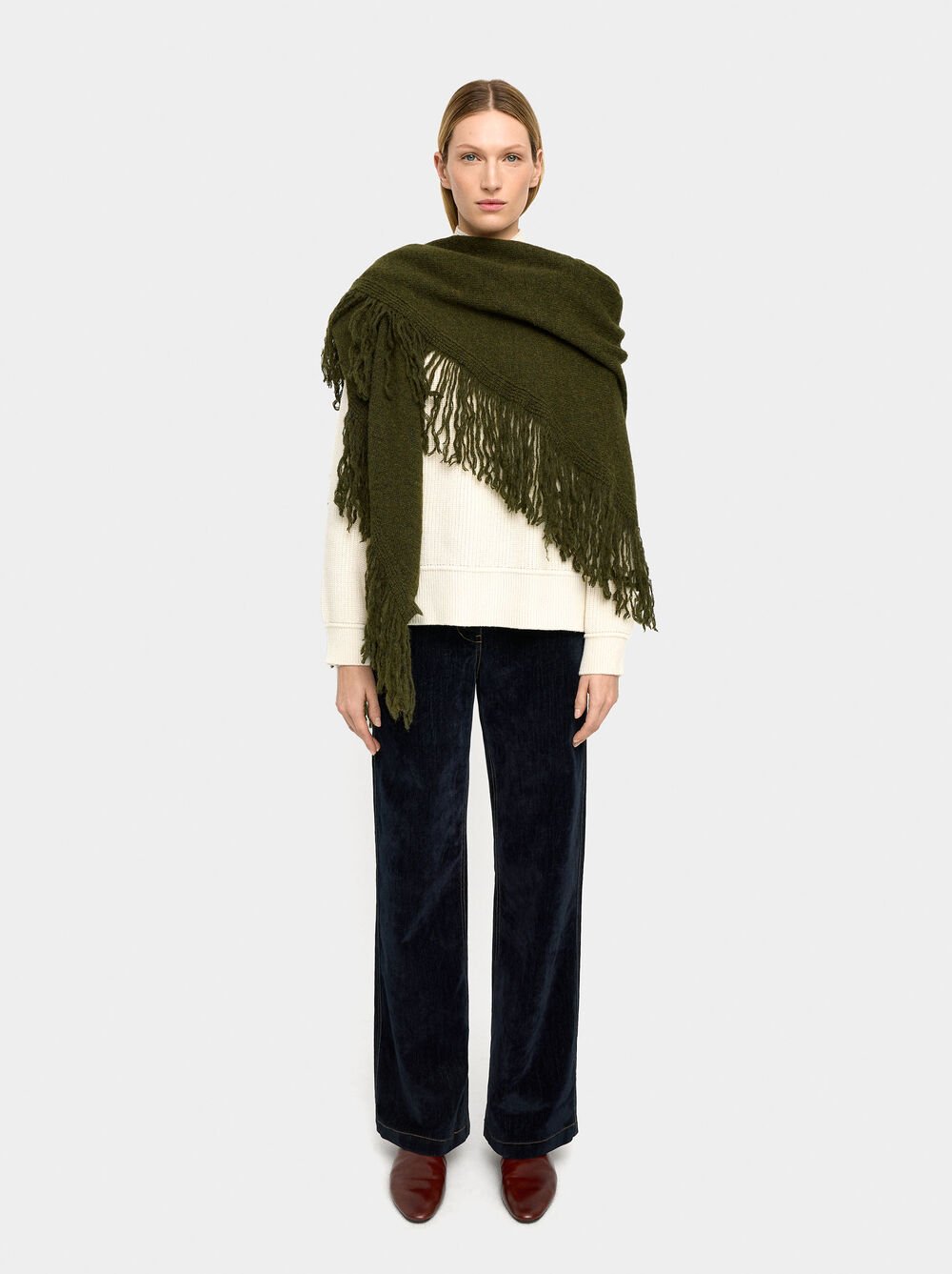 Long shawl with fringes