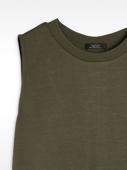 Plain top with pleat