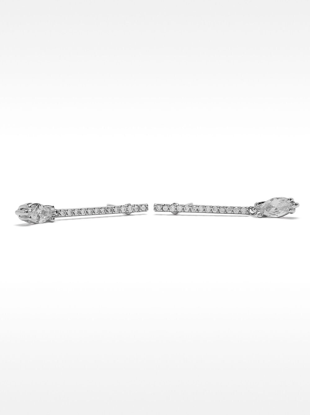 Bar earrings with zirconia