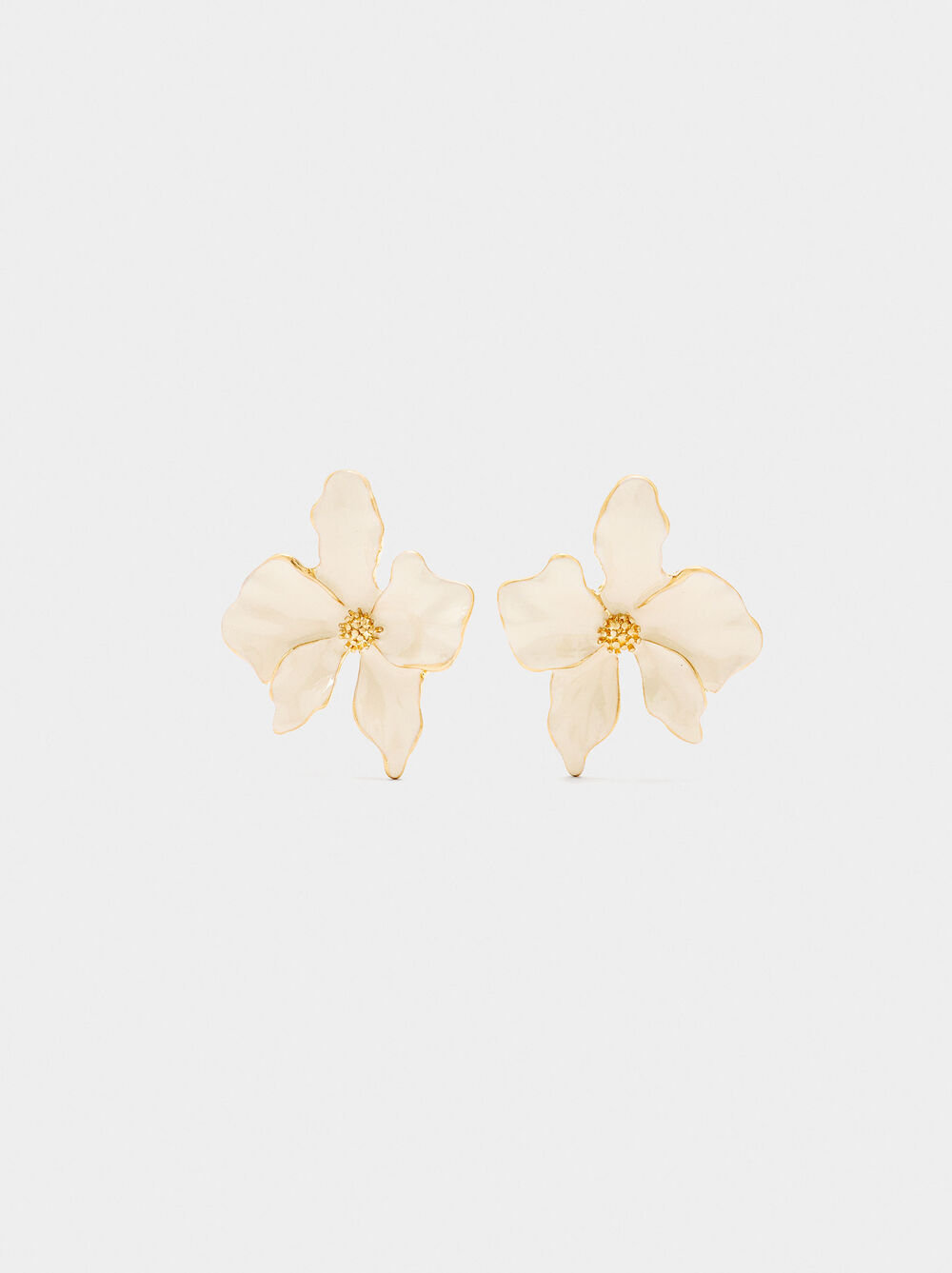 Flower earrings with enamel