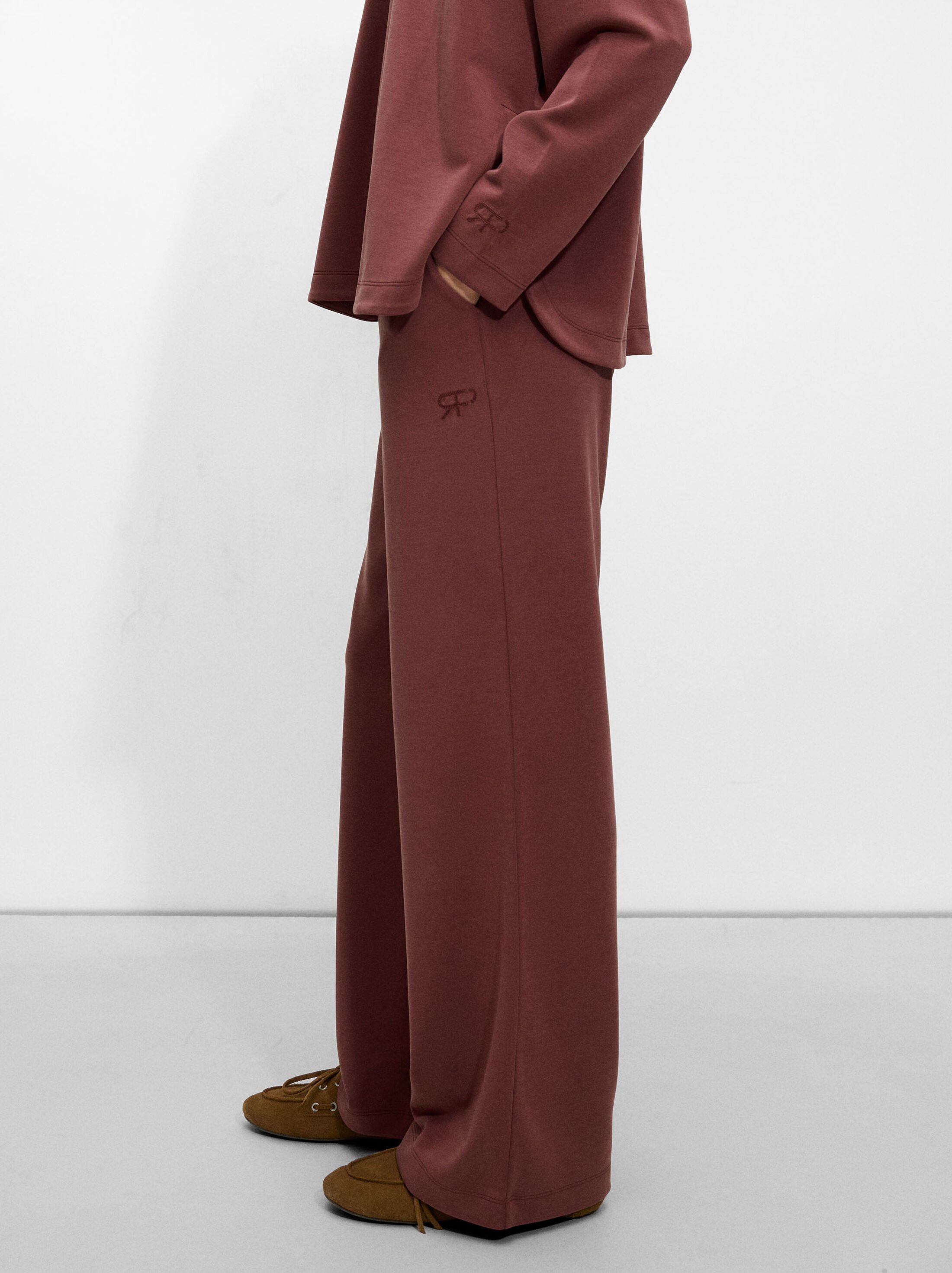 Loose-fitting trousers with elastic waistband image number 2.0