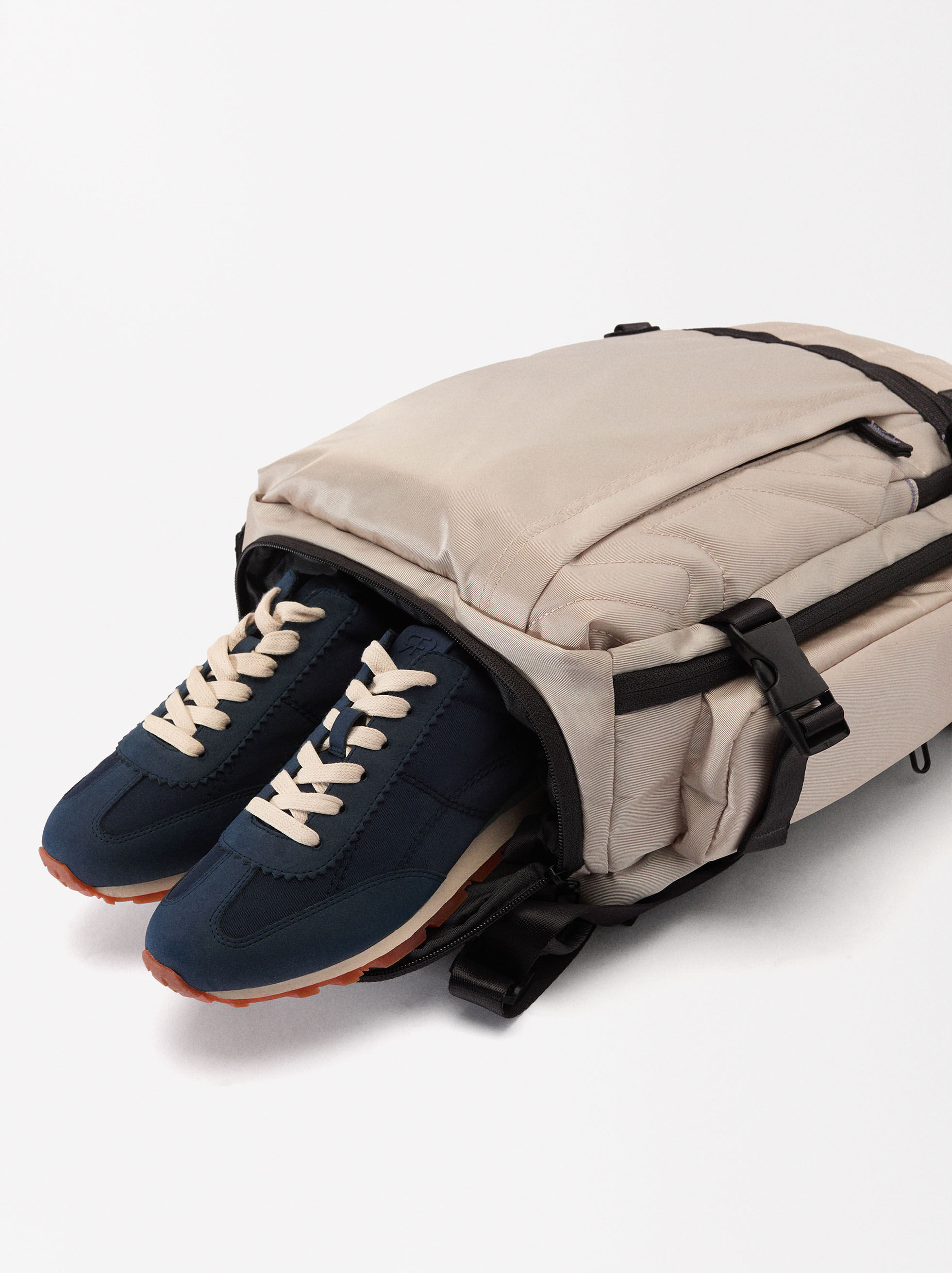 Nylon Cabin Backpack Ecru Parfois