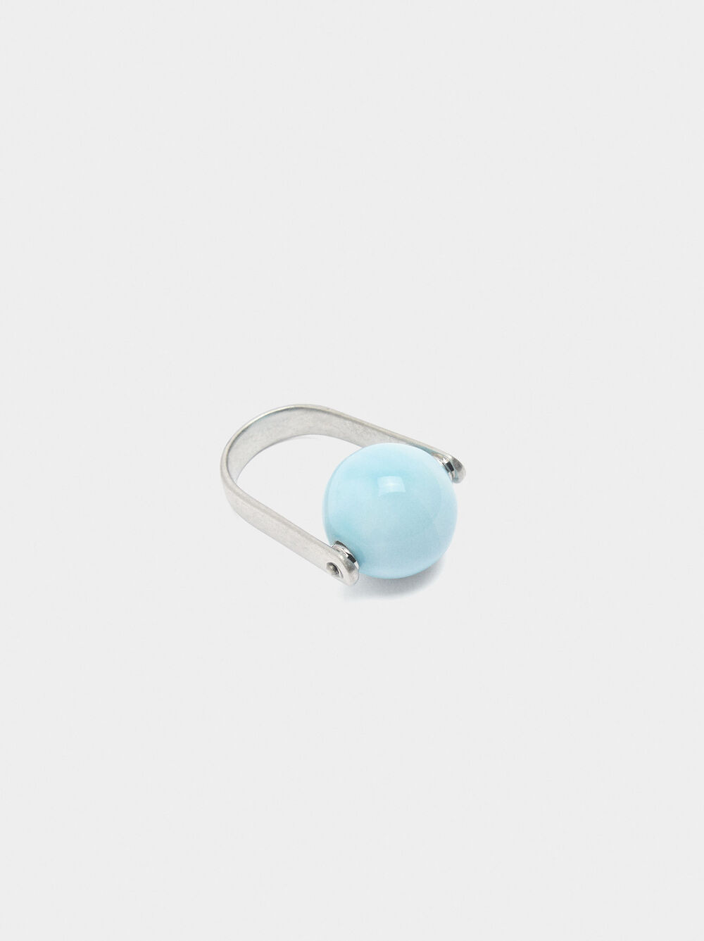 Ring with ceramic sphere
