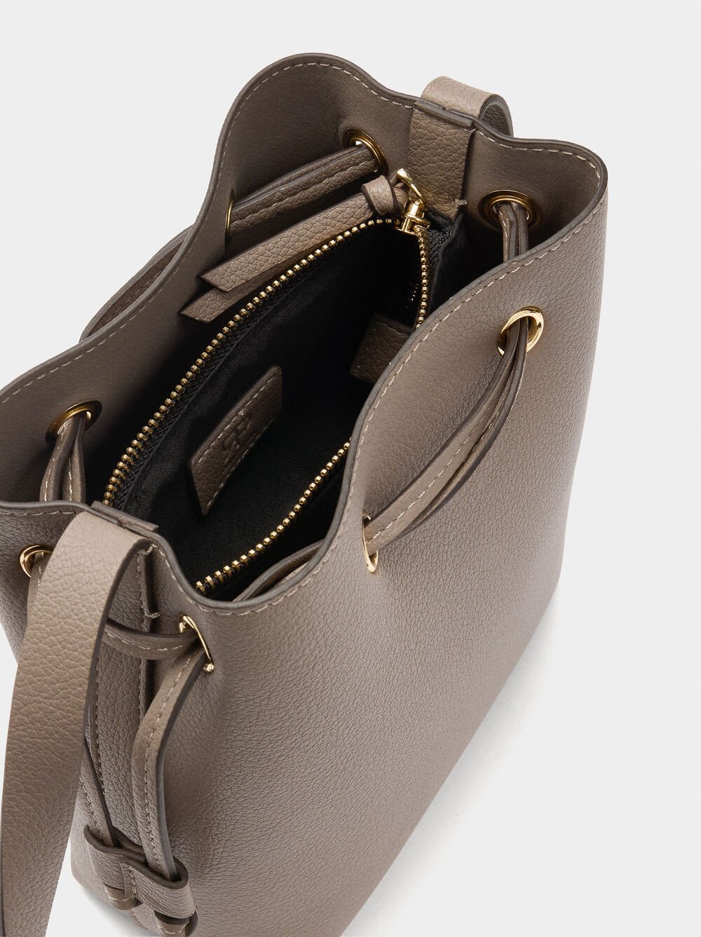 Crossbody bag with cord