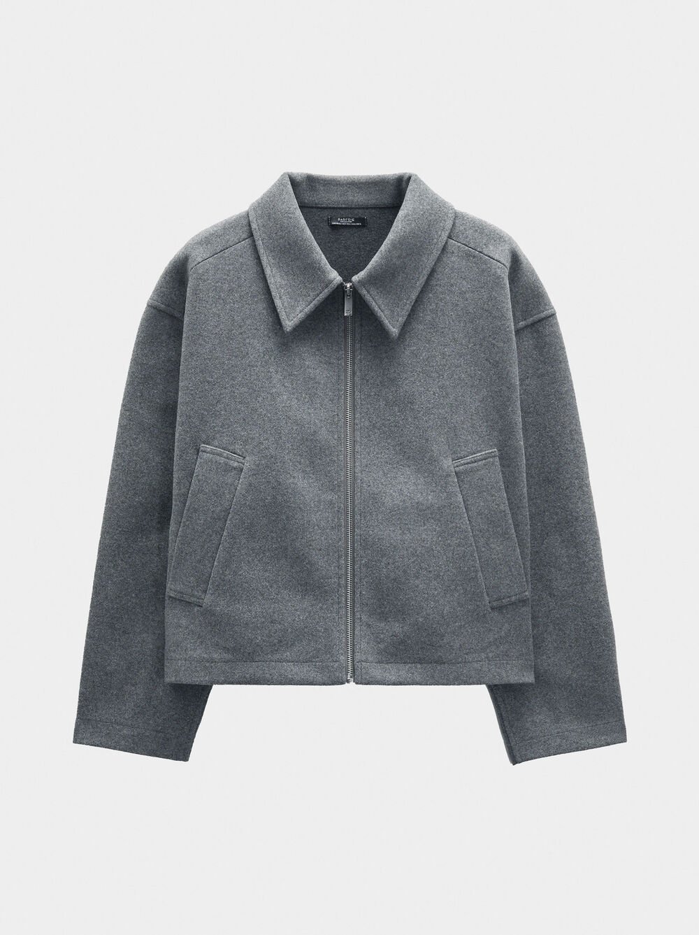 Light jacket with zipper closure