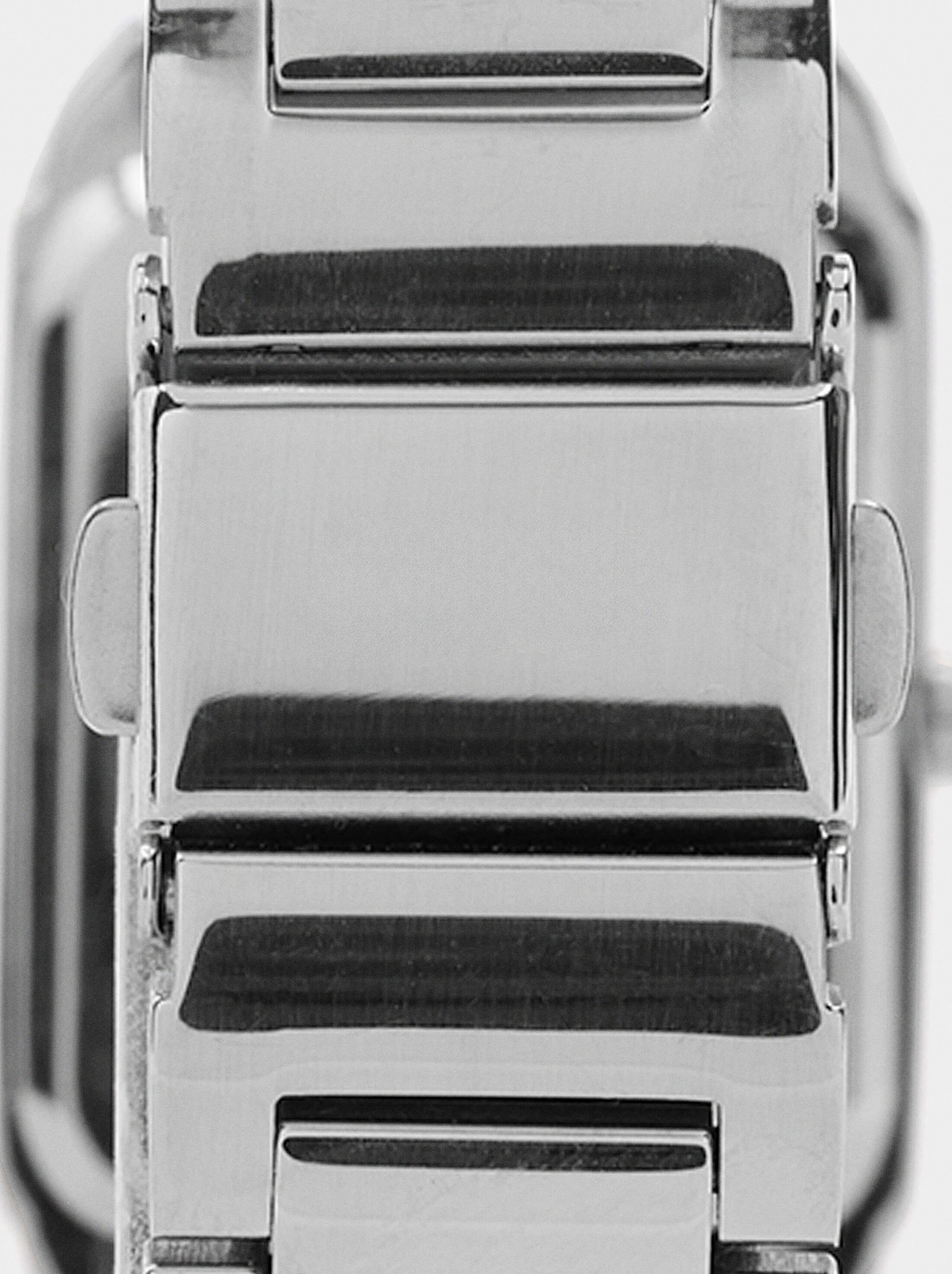 Rectangular watch with stainless steel bracelet image number 4.0