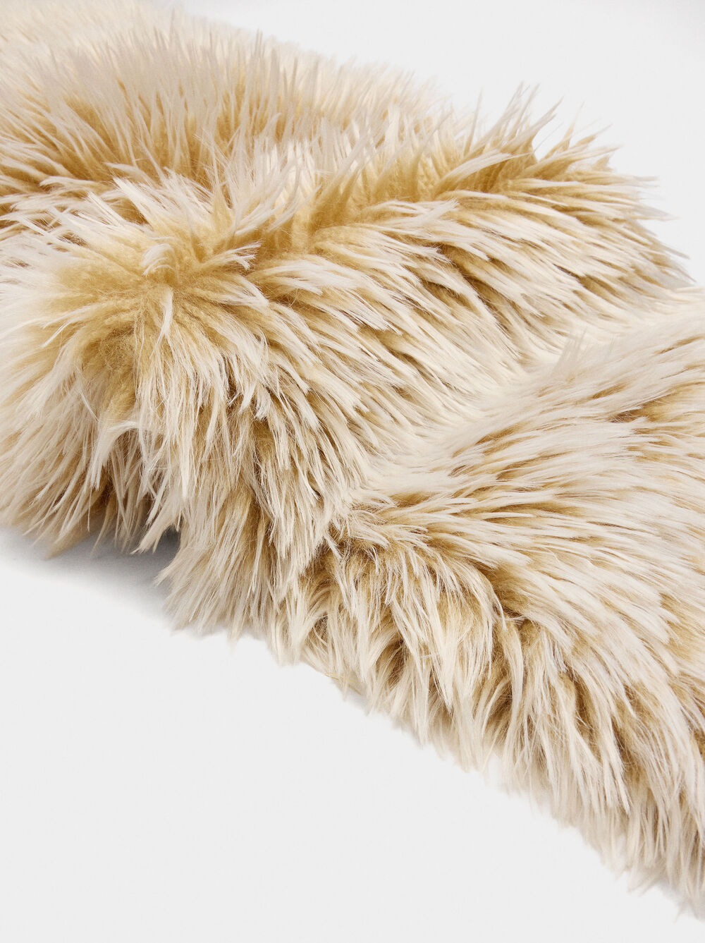 Fake fur stole