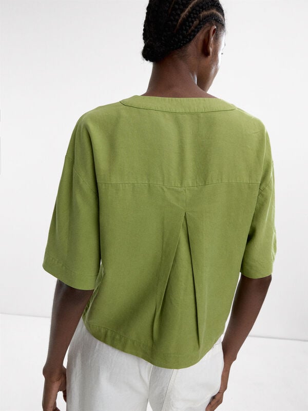 Short-sleeved shirt with 100% lyocell