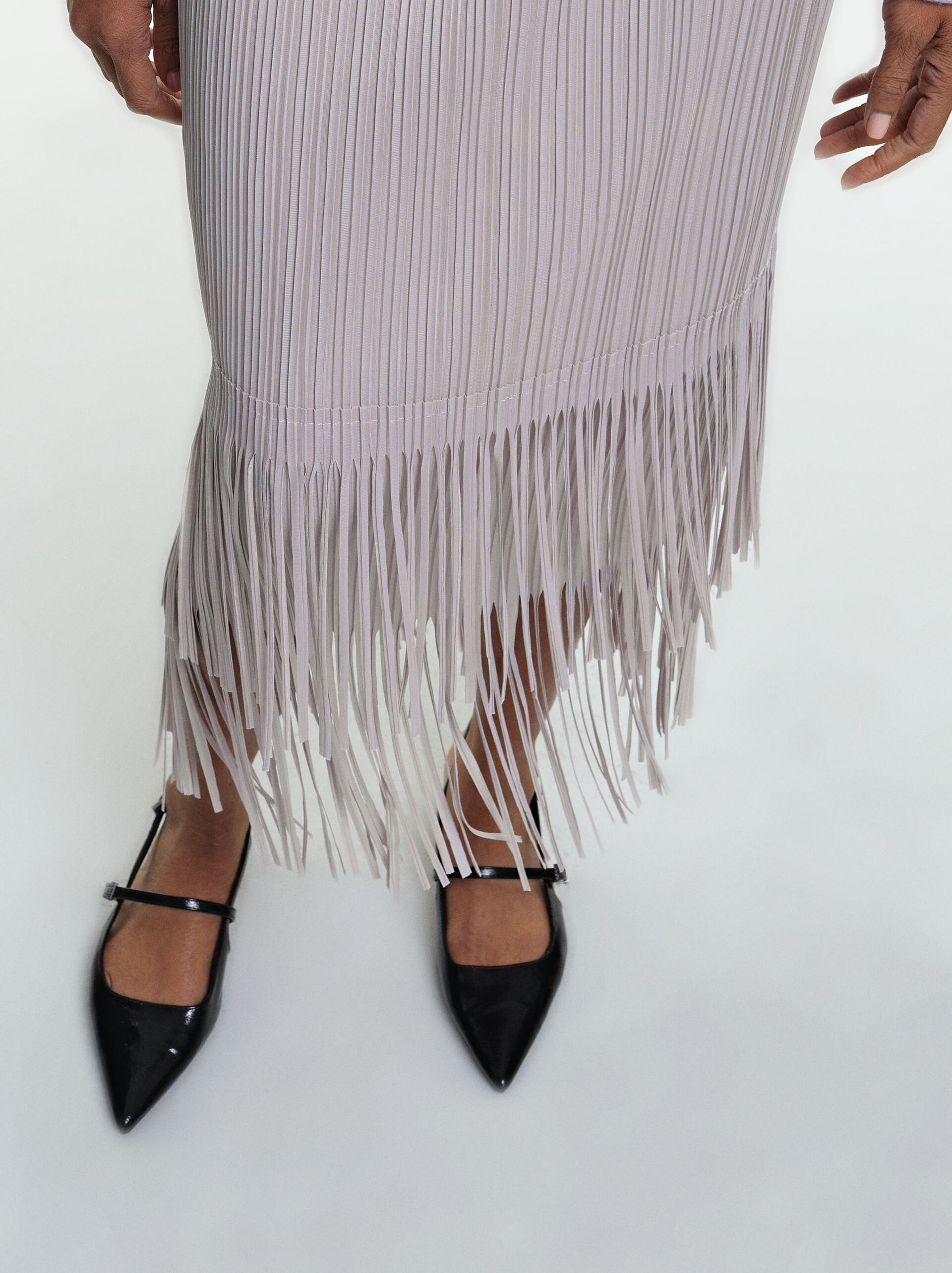 Pleated Skirt With Fringes image number 2.0