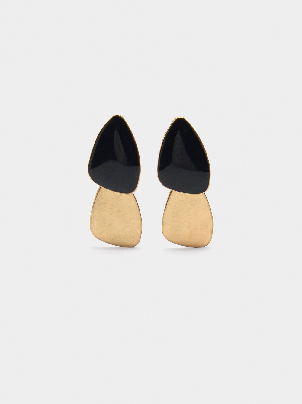Oval earrings with enamel