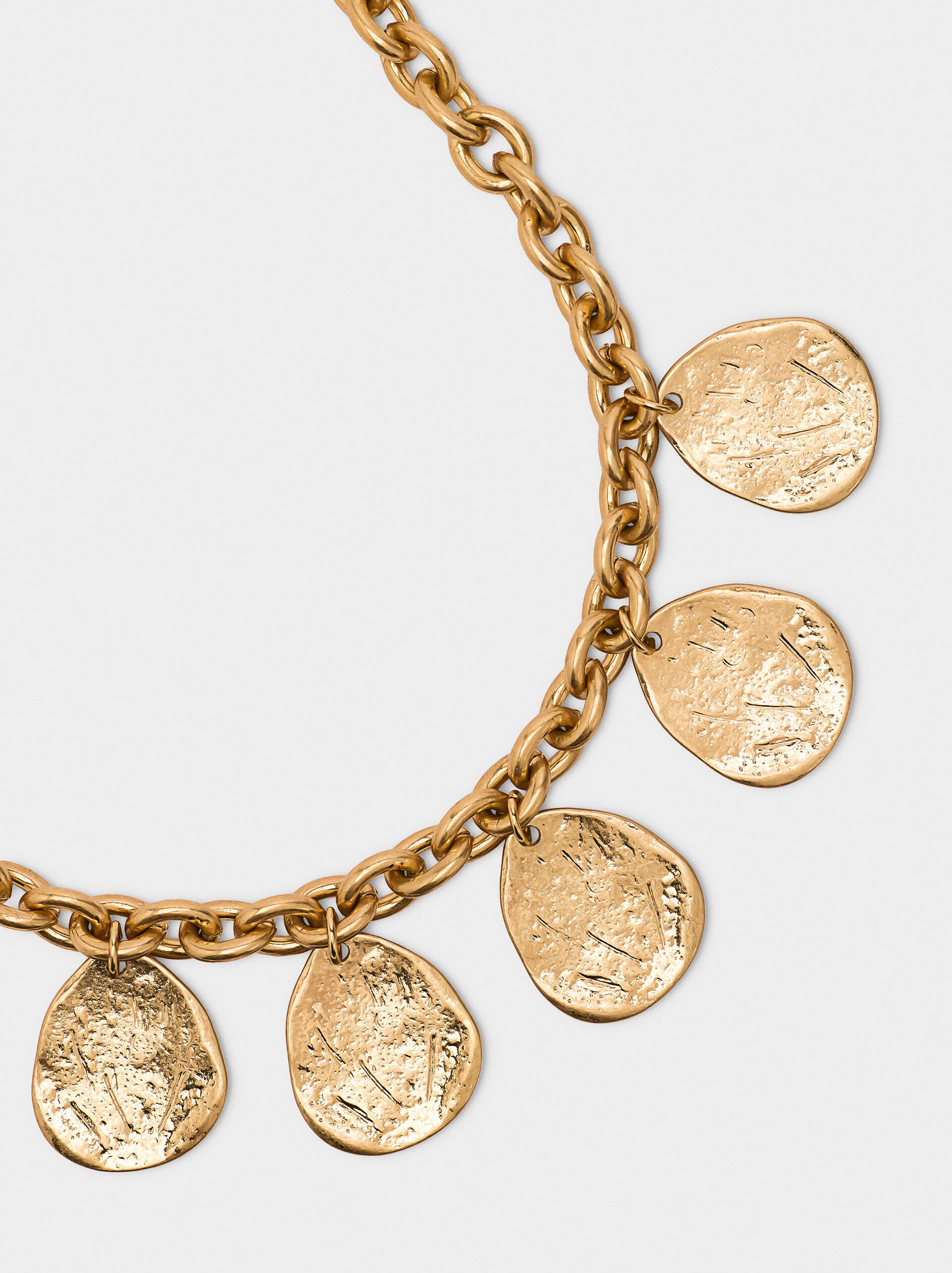 Short necklace with oval dangling links image number 1.0