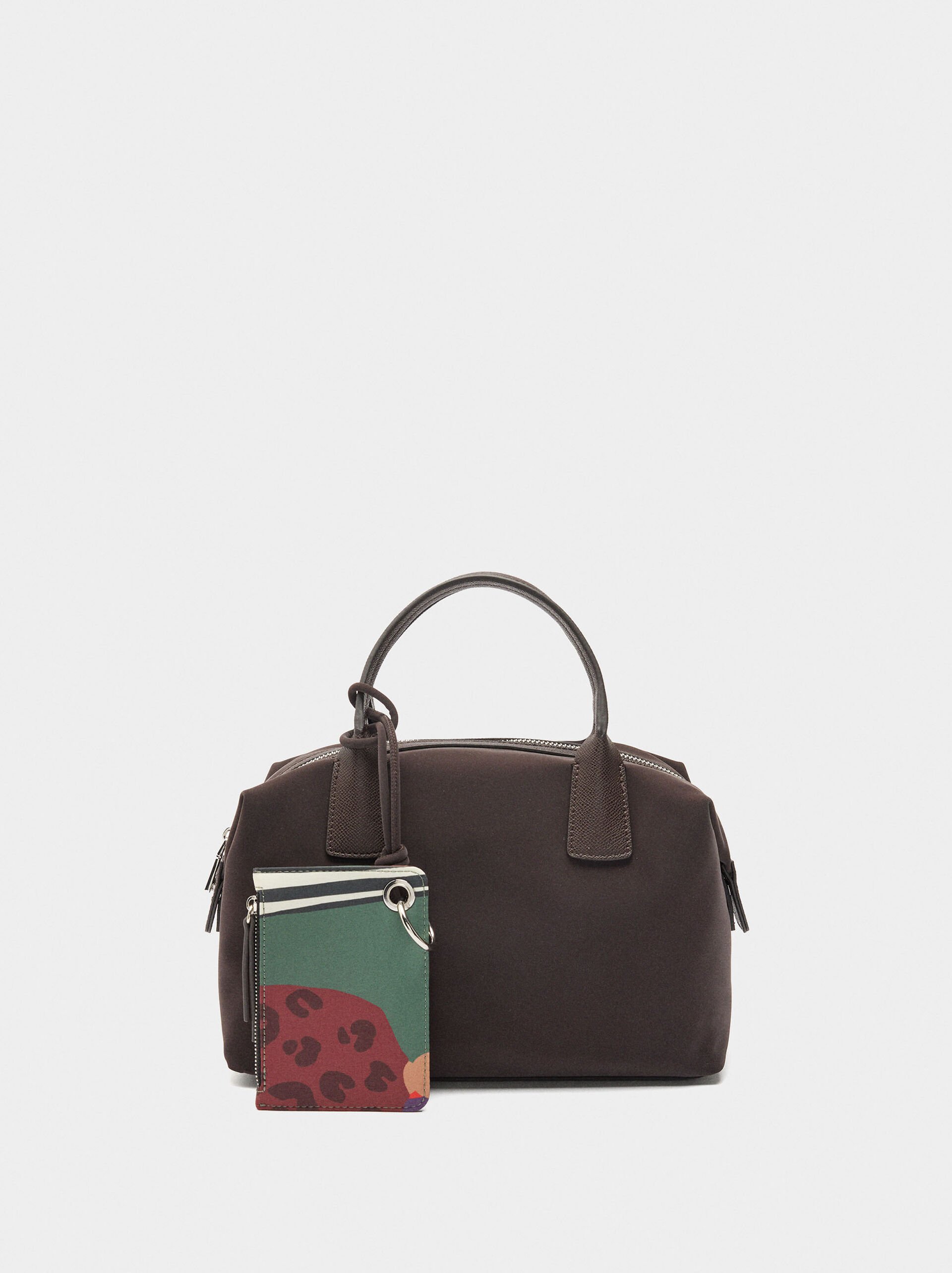 Sac cabas texture douce avec pendentif image number 0.0