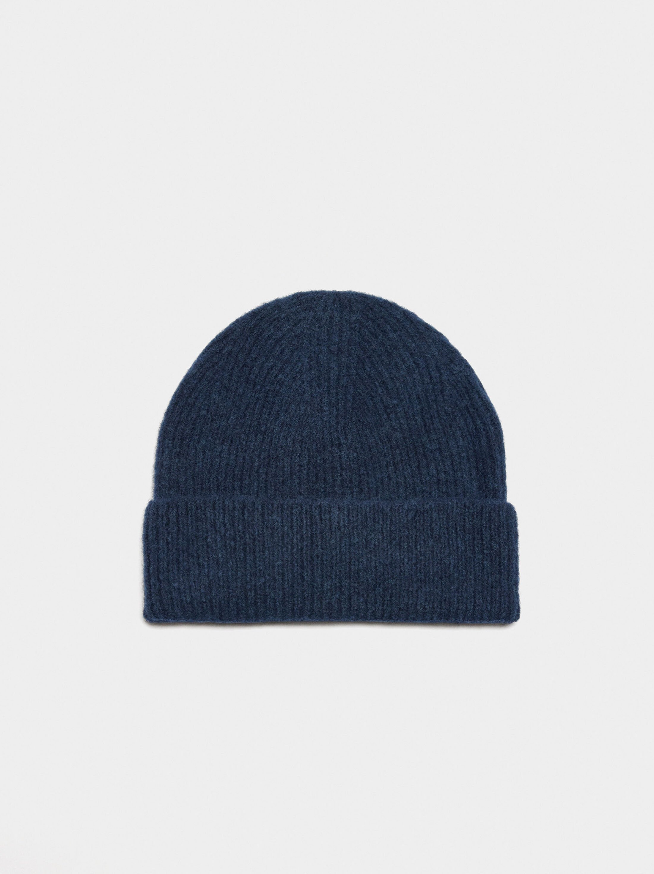 Gorro acanalat amb puny image number 0.0