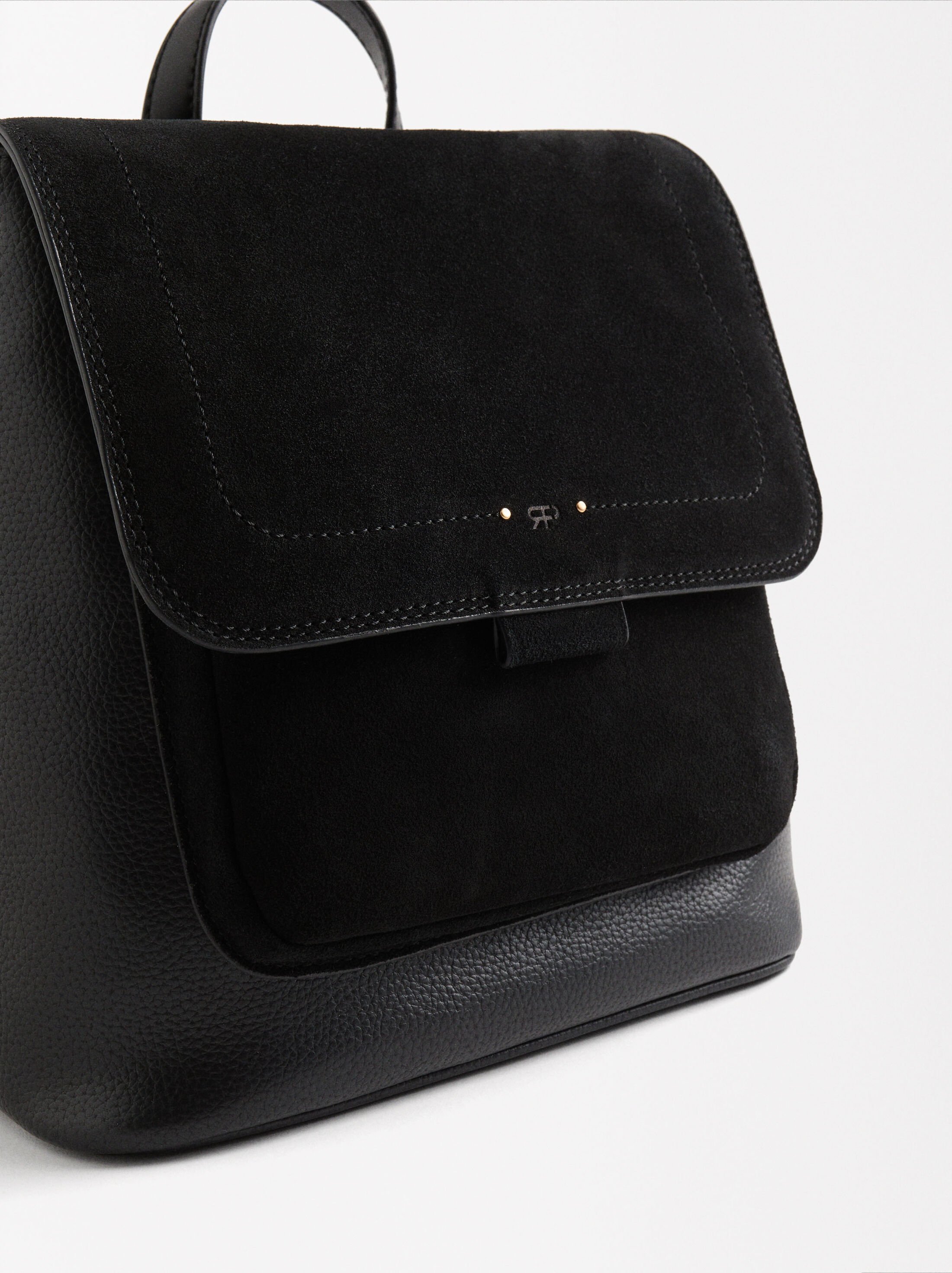 Backpack with Leather Multifunction Straps image number 2.0