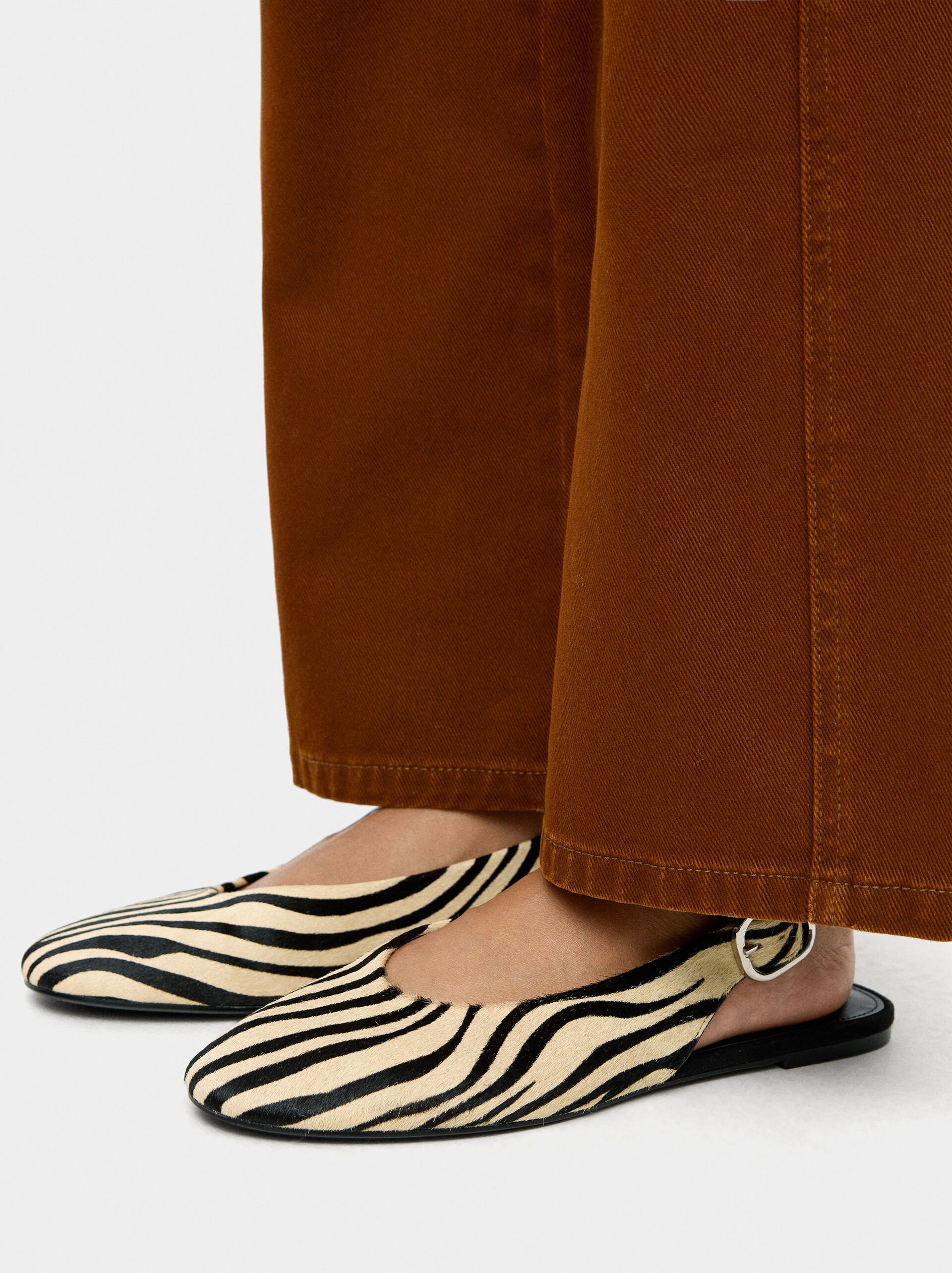 Leather ballet flats with slingback image number 1.0