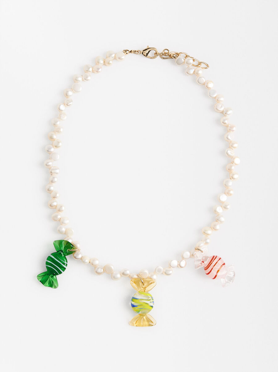 Freshwater pearl necklace with glass pendants