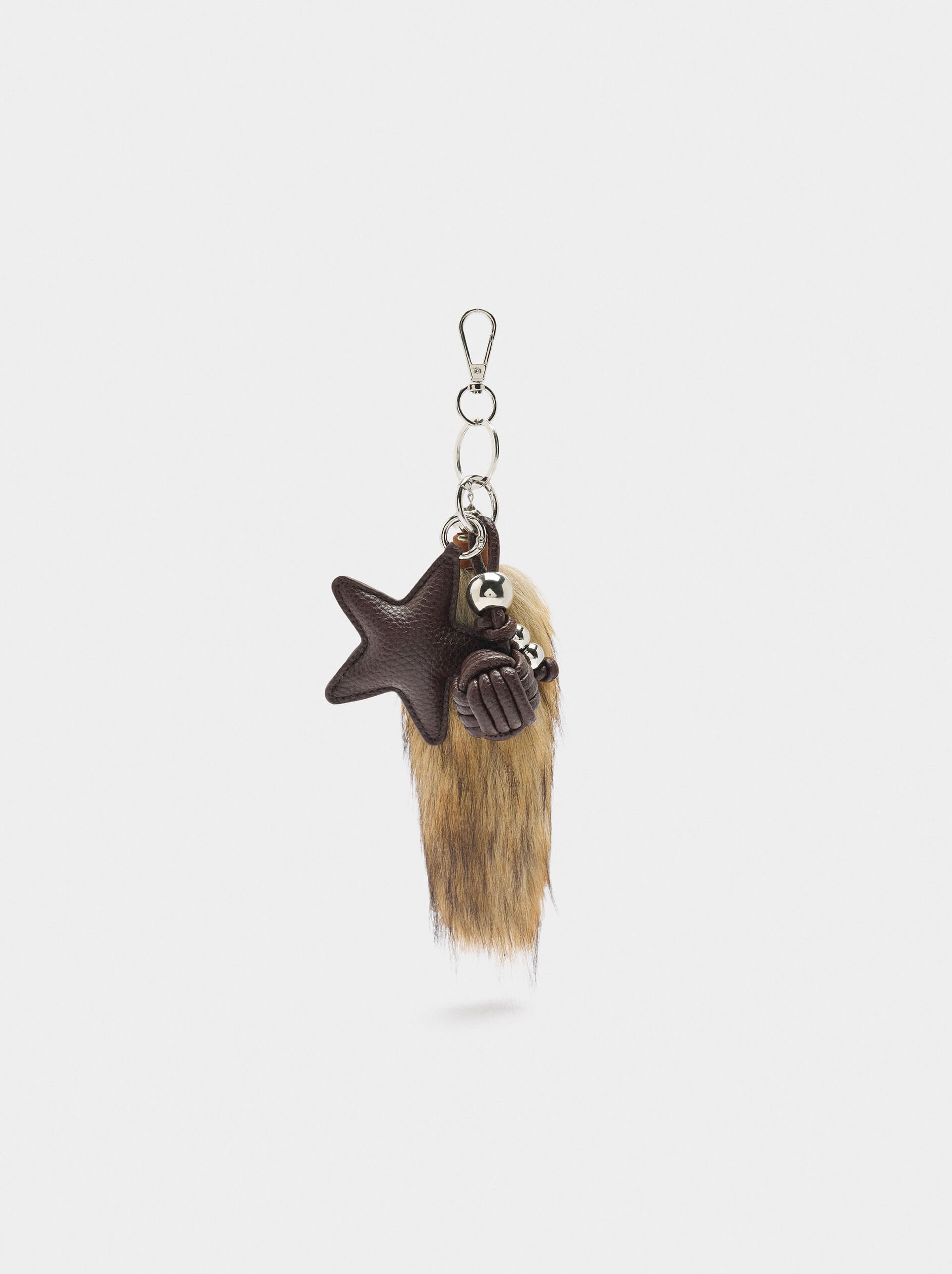 Keychain charm fur effect star image number 0.0