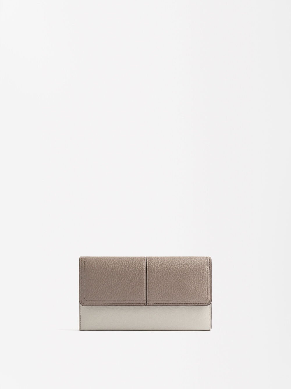 Wallet with flap closure