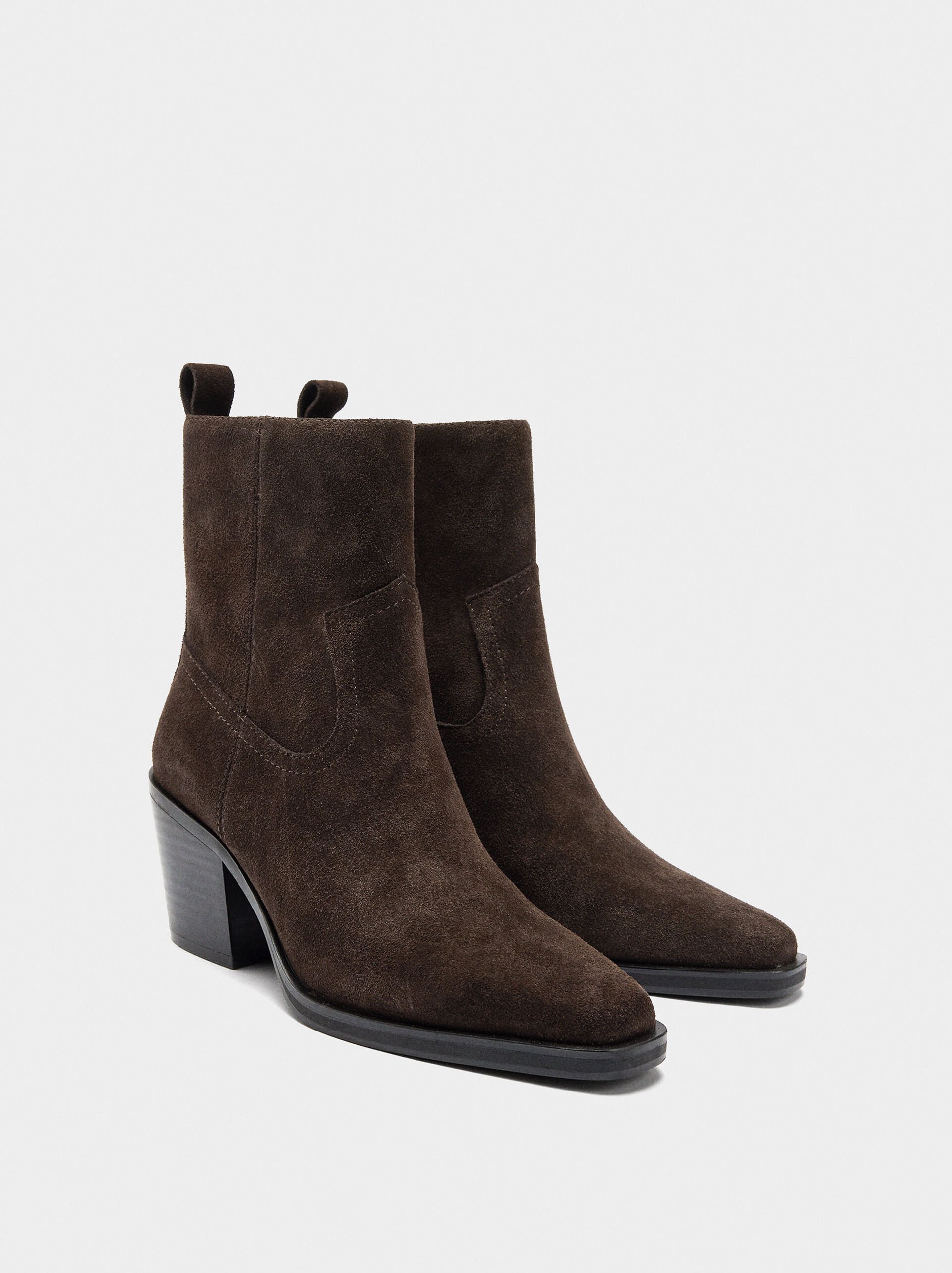 Leather ankle boots with wide heel image number 2.0