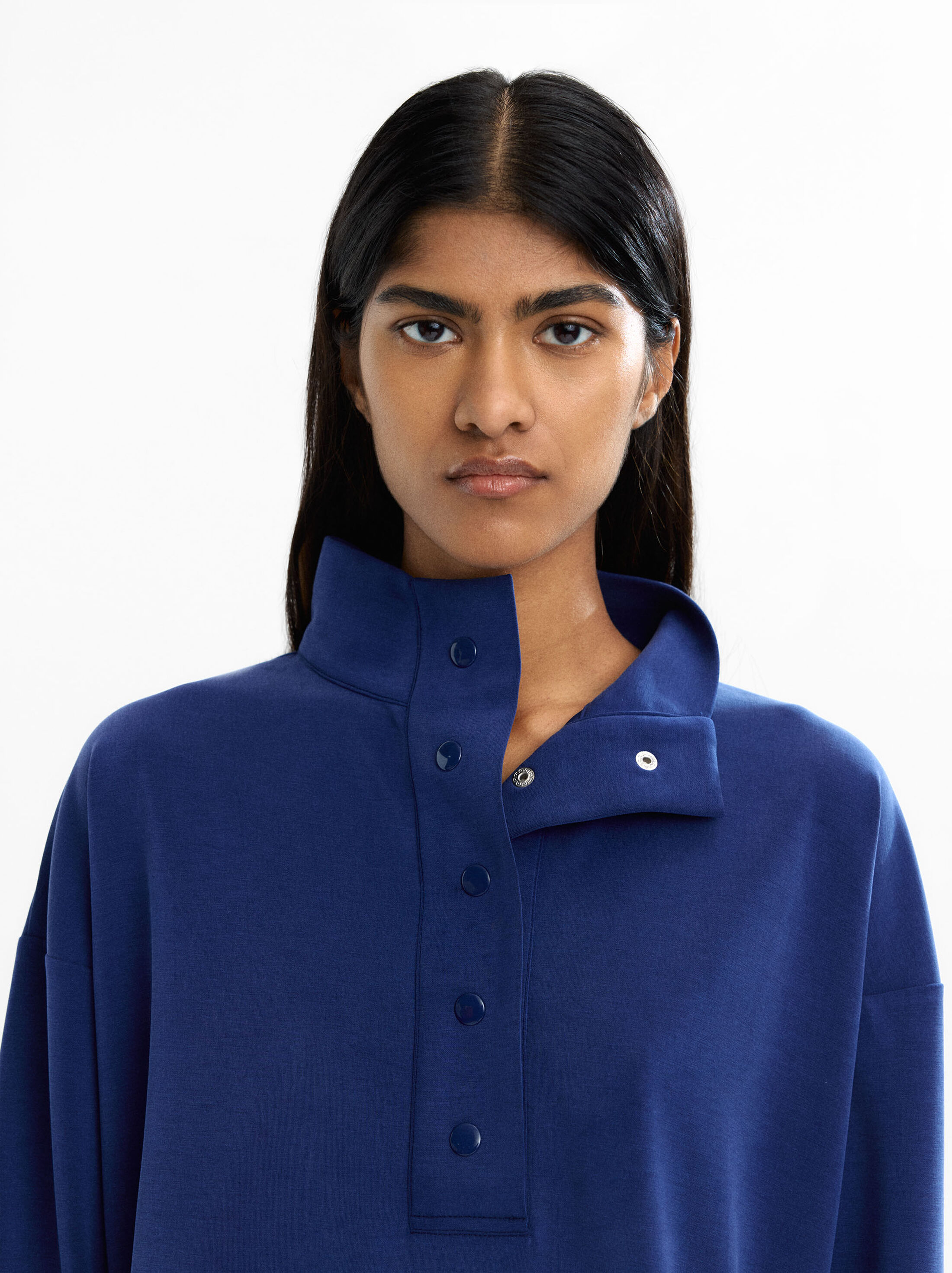 Sweatshirt with buttons image number 4.0