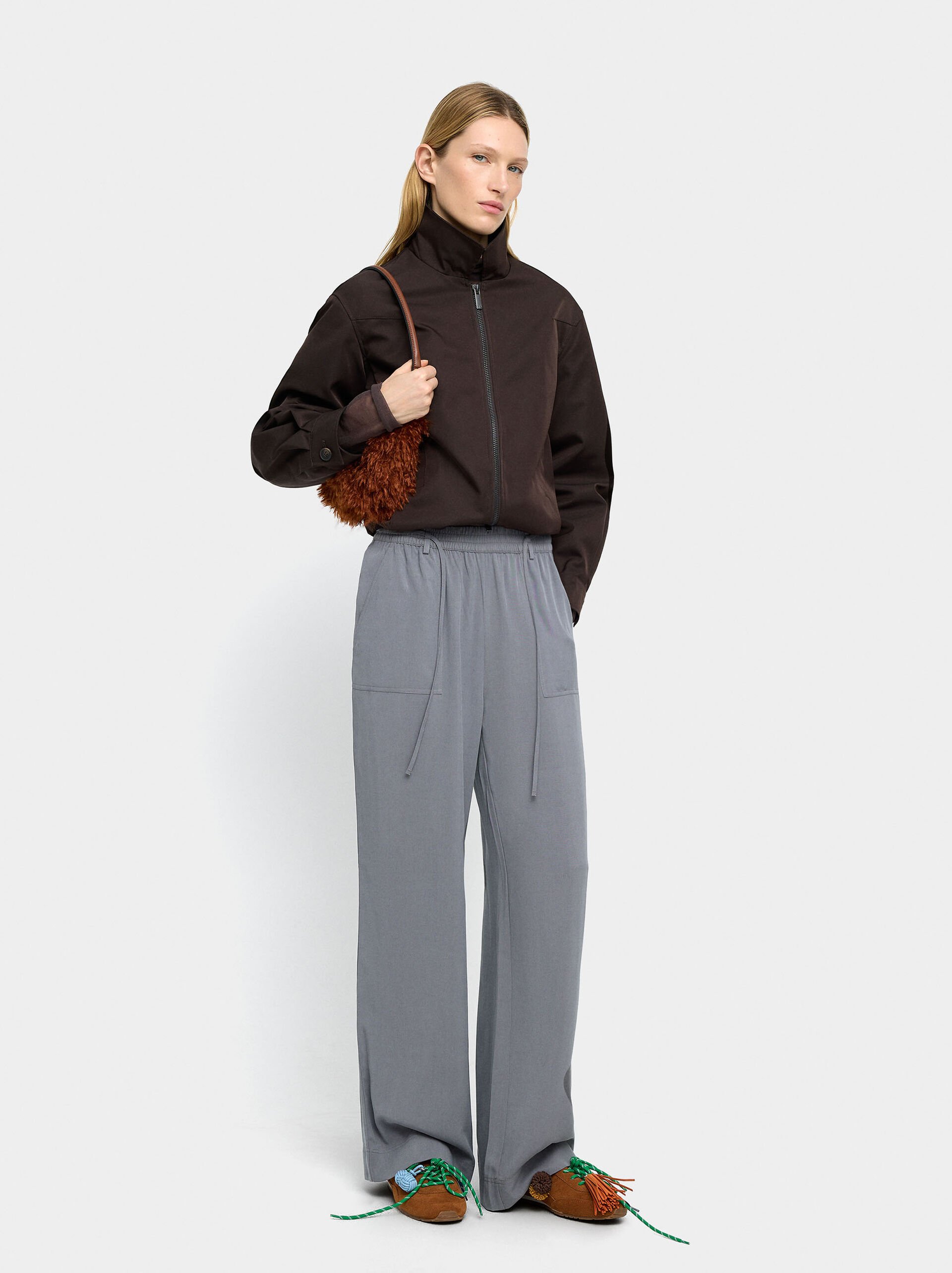 Elastic waist trousers with pockets image number 0.0