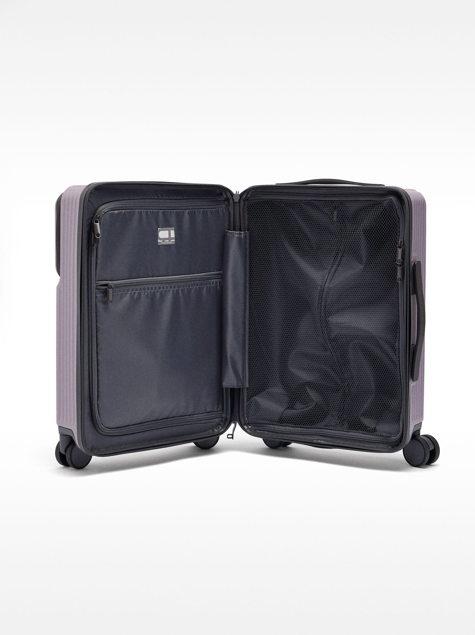 Travel suitcase with texture image number 7.0