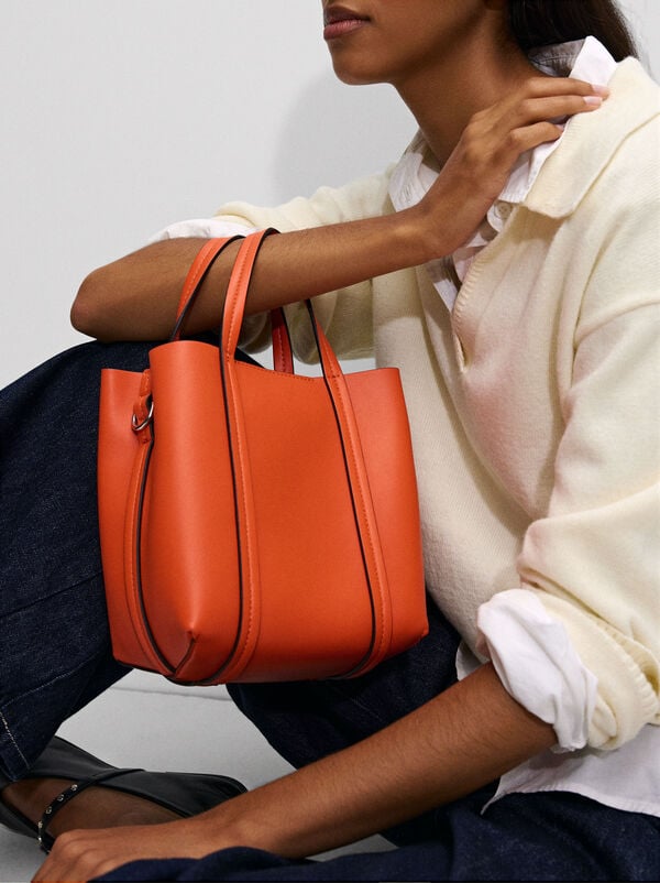 Tote bag with strap 