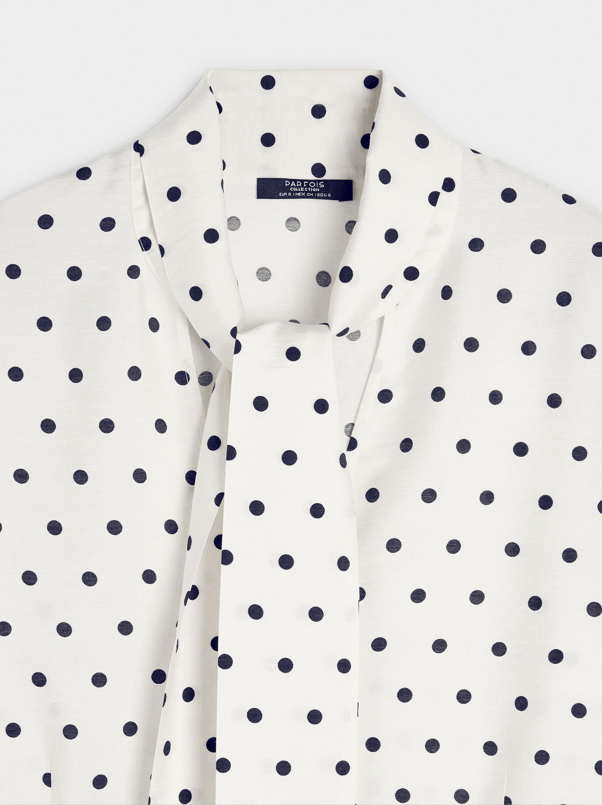 Shirt with printed polka dots image number 5.0