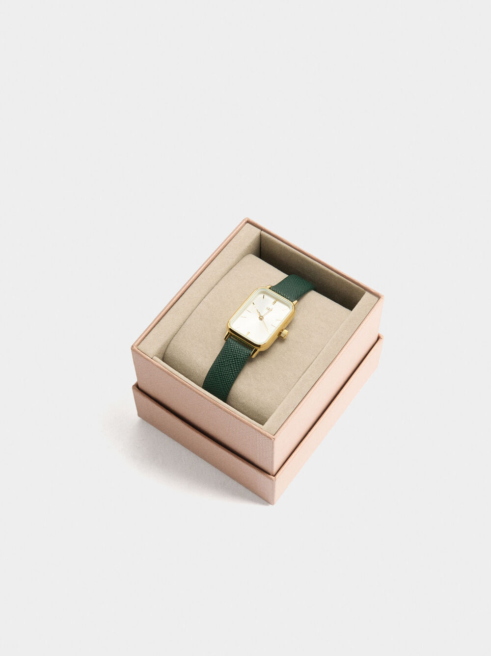 Rectangular watch bracelet with texture