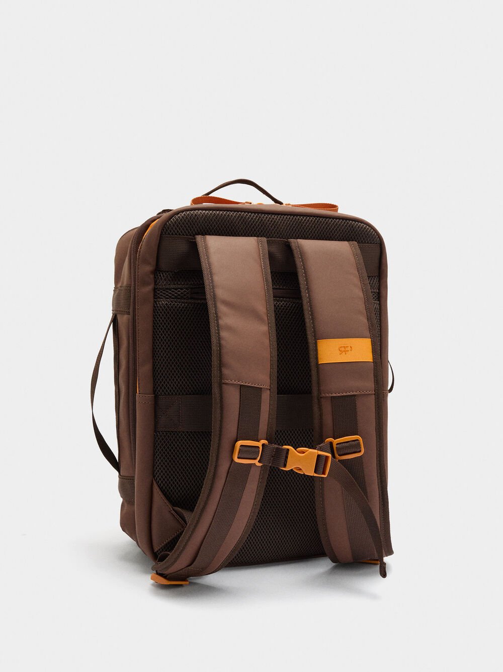 Plain cabin backpack with contrast
