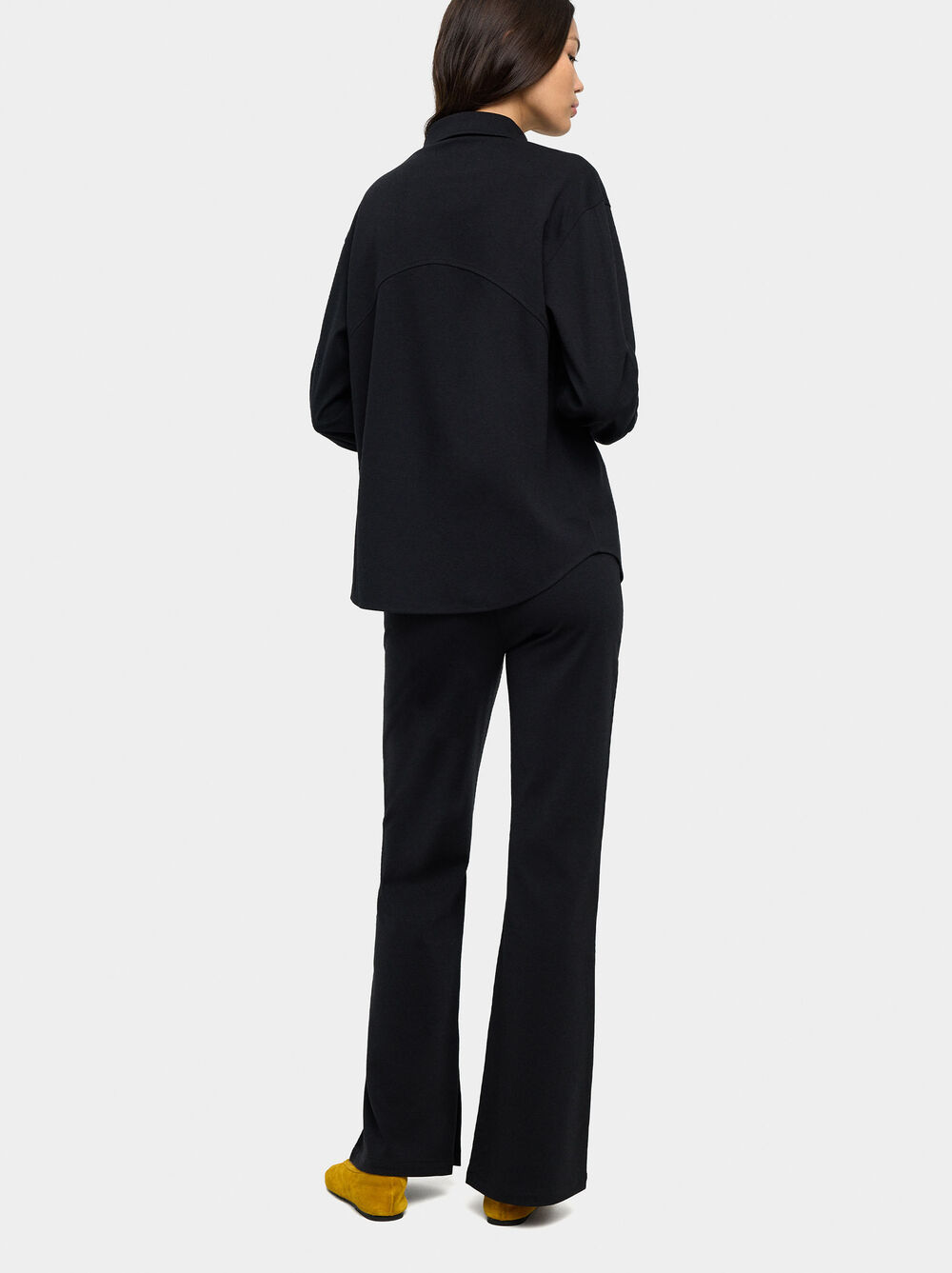 Shirt with press studs